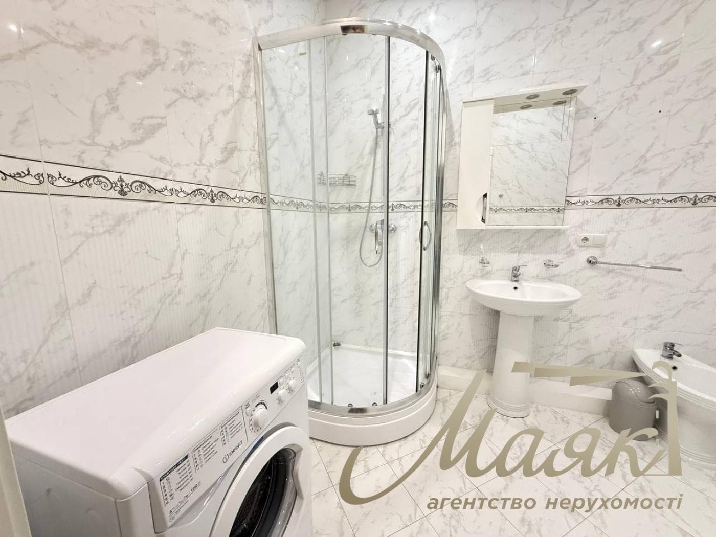 Продажа 2-комнатной квартиры с ремонтом, 88 м², в клубном доме Botanic House (Ботаник Хаус), Печерск, Болсуновская, 23