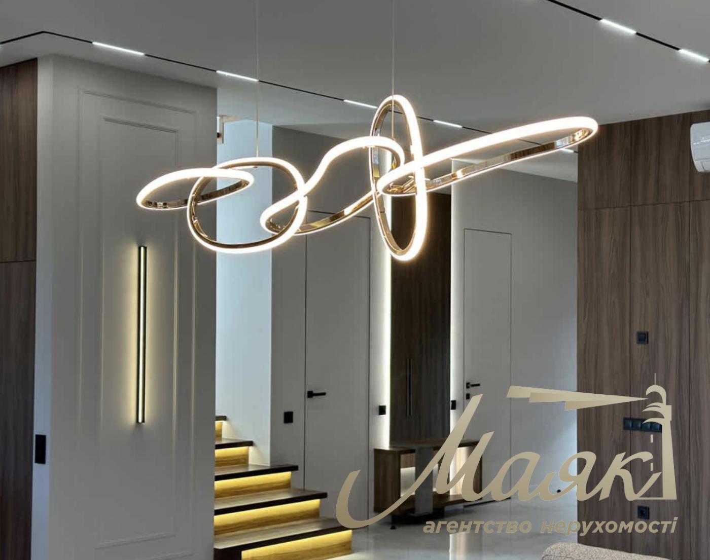 Продажа 2х-этажного дома  200м2 в с. Ходосовка в КГ "Нова Ходосовка" , Киево-Святошинский район