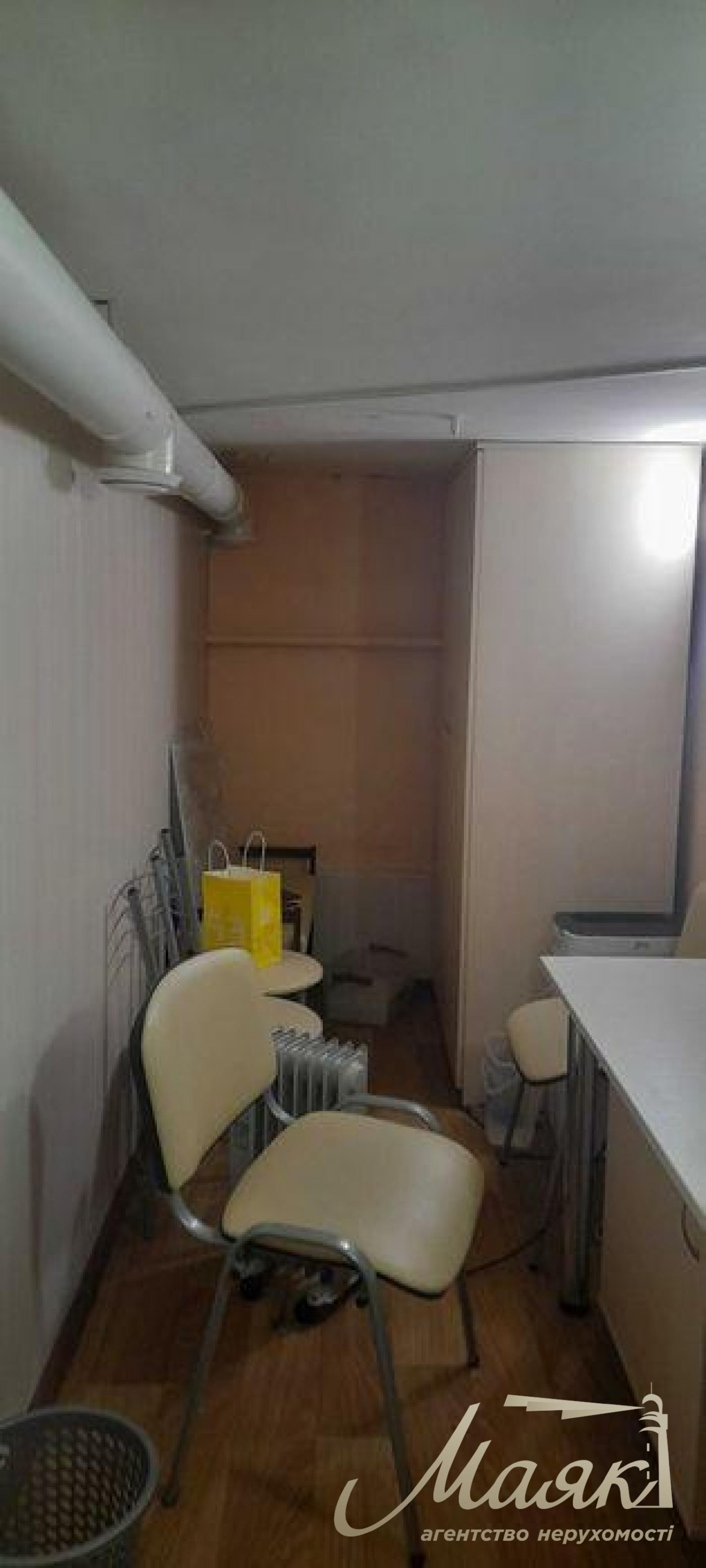 Оренда фасадного приміщення улю Фізкультури, Печерськ