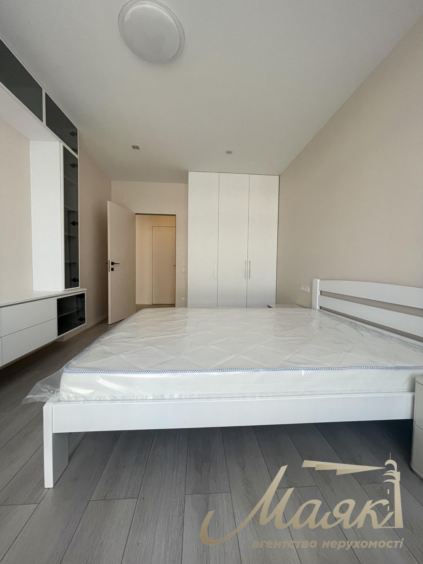 Аренда 3к. квартиры, ЖК "Французский квартал", ул. Предславинская