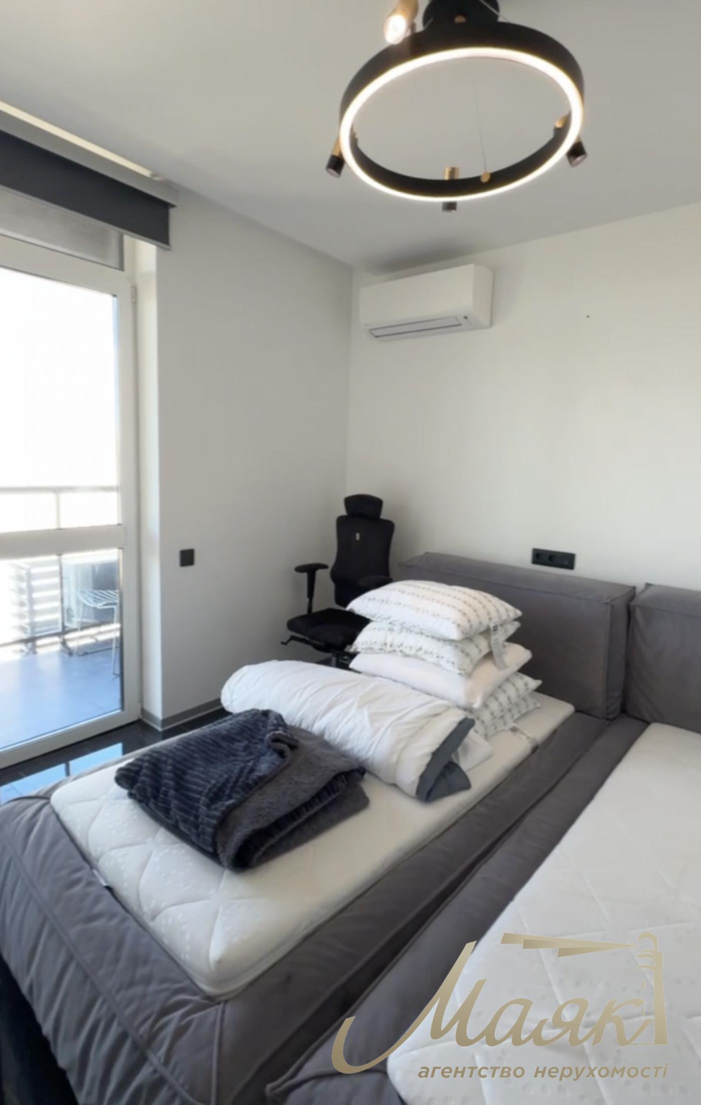 Аренда видовой 4-комнатной квартиры 168м2 в ЖК «Французский квартал 2» Печерский район, Киев