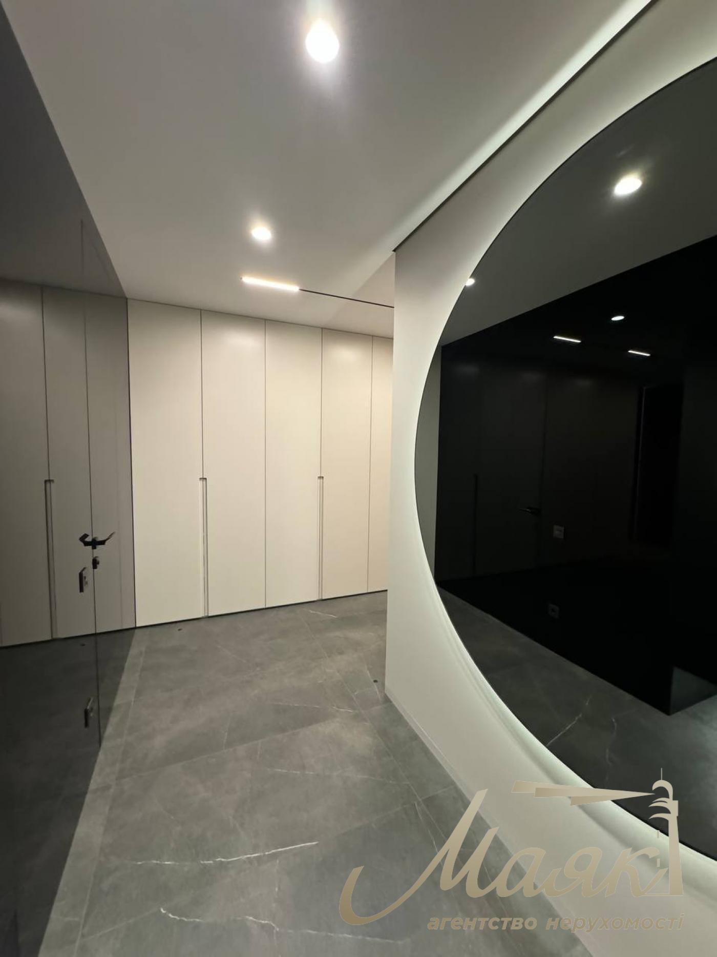 Продаж 2 кімнатної квартири, 80м2, Французький квартал 2, вул. Джона Маккейна.