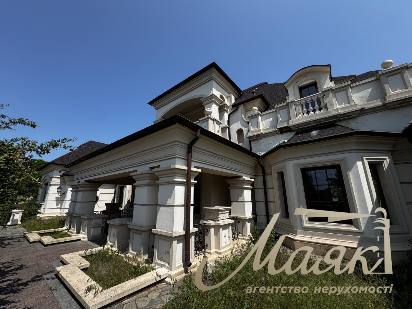 Продаж будинку біля води 1200 кв.м у Кончі-Заспі | Свій пляж і вихід до води