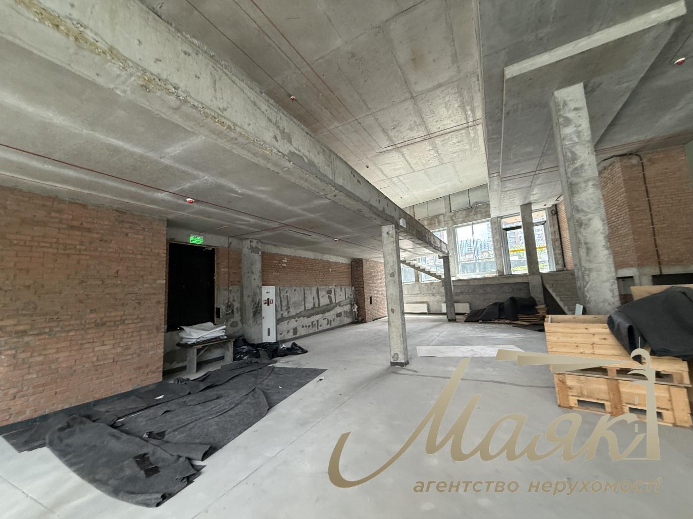 Оренда фасадного приміщення ЖК Трініті вул. Тютюнника,