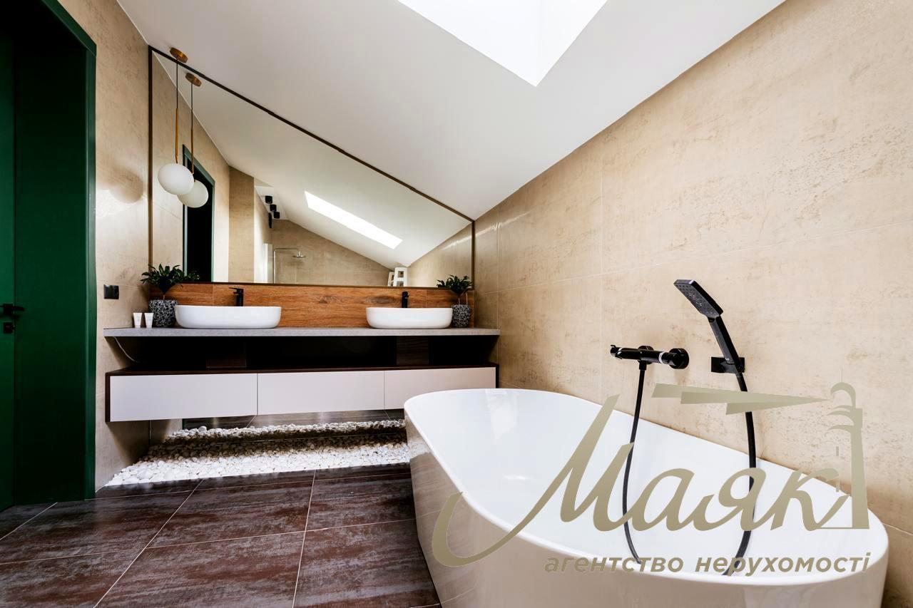 Rent a house 176m2 with. Kruglik KM "Kruglik" by the lake and coniferous forest