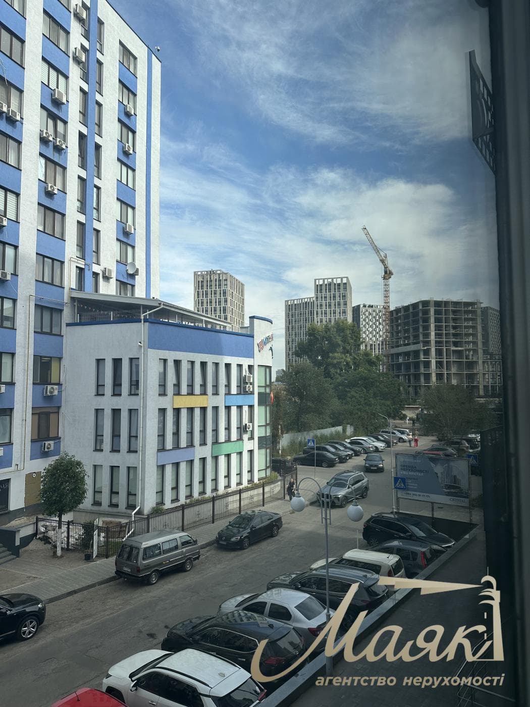 Commercial space for sale with 2 entrances (170.9 m²) at 21-A Tsentralnaya St.