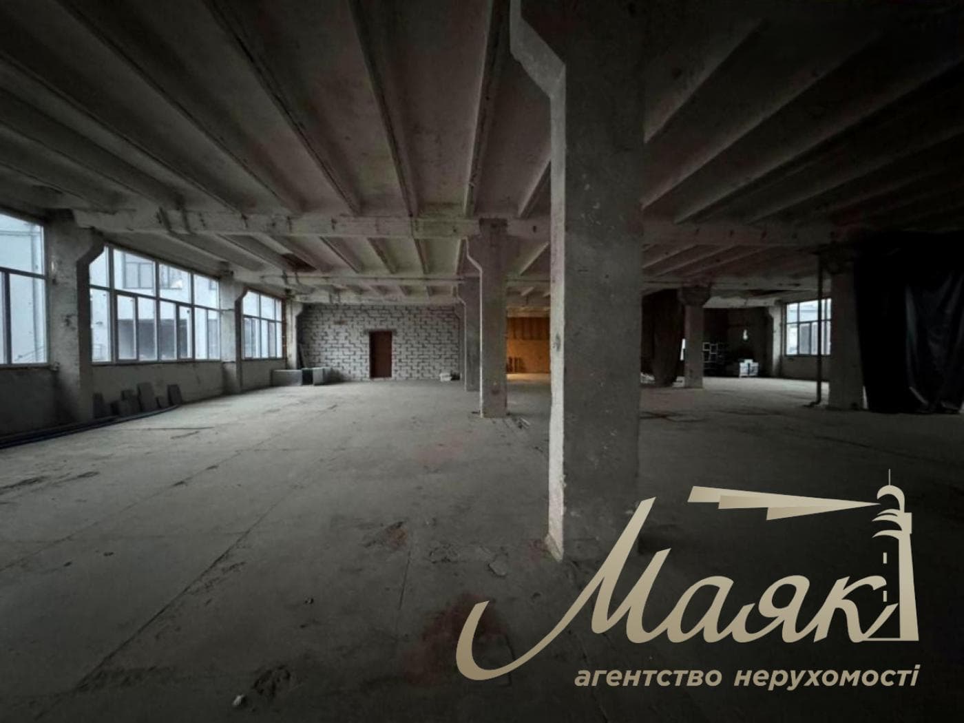 Аренда складского помещения 1500 м² ул. Лаврская, Верхний Печерск