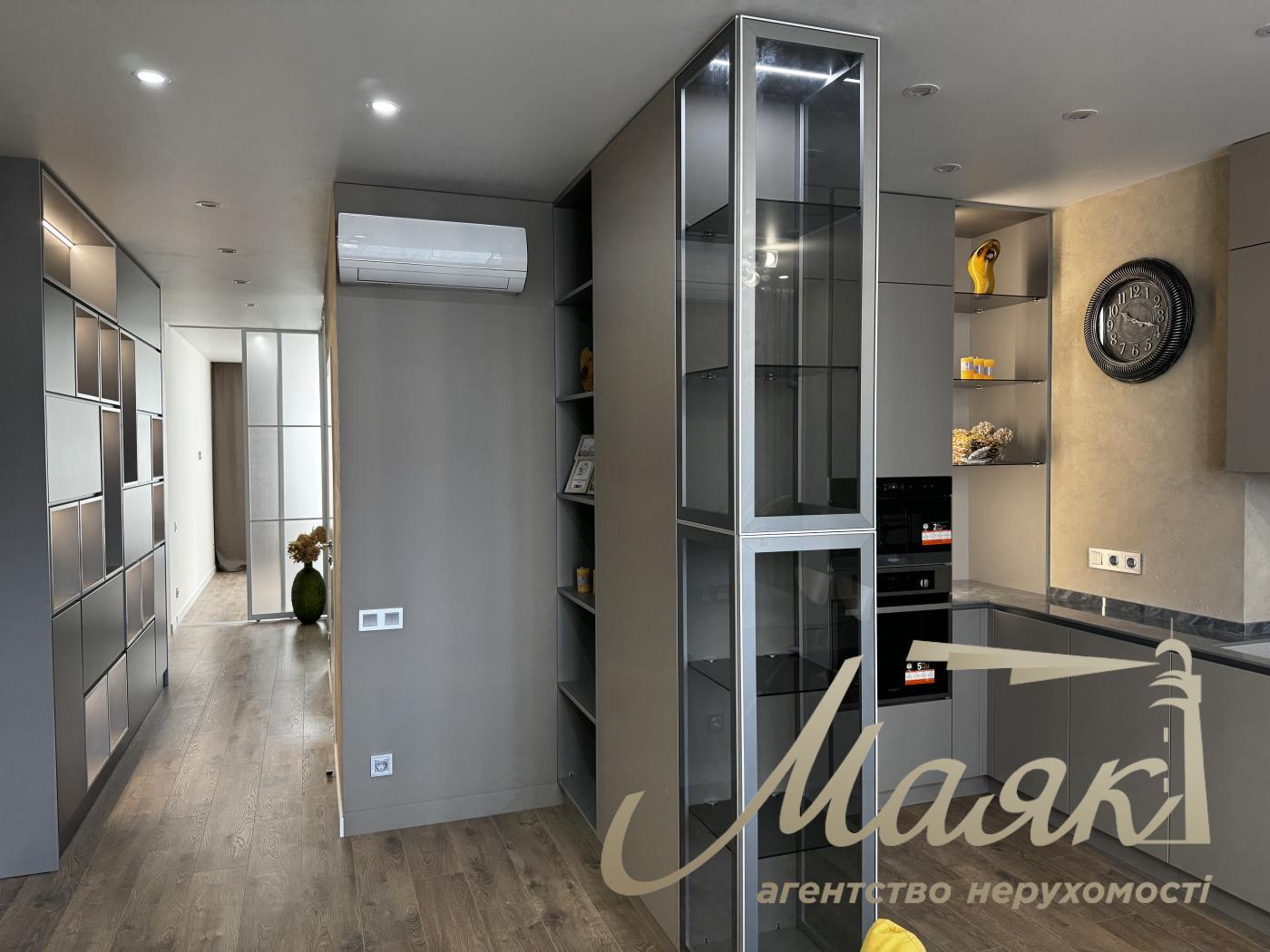 Продаж 2-х кімнатної квартири в ЖК Новопечерська Вежа