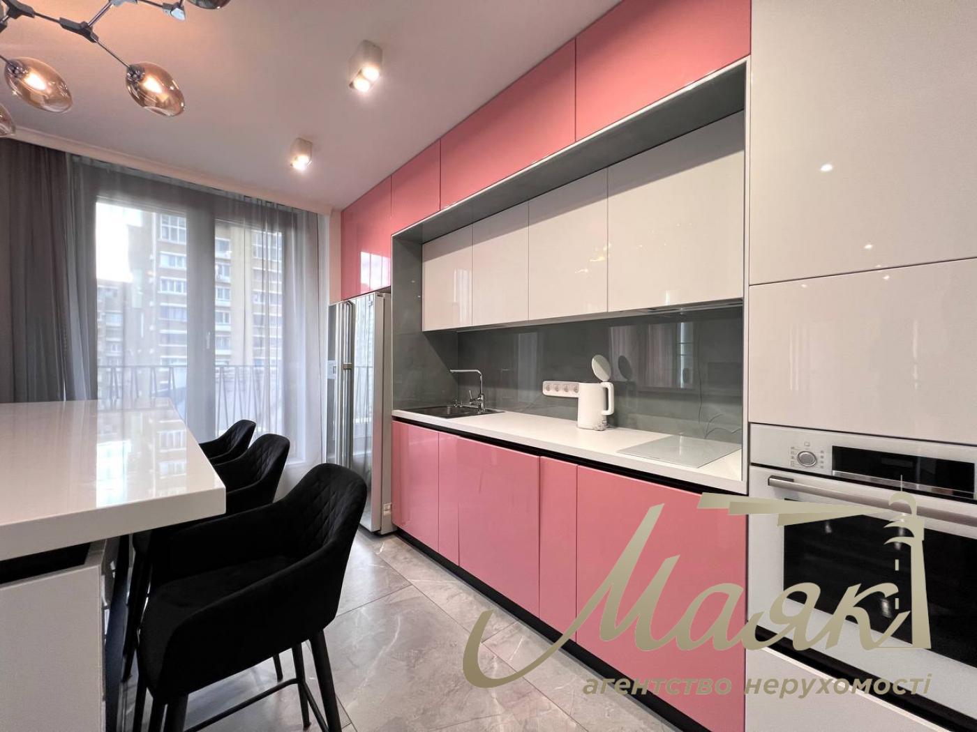 Аренда 3-х комнатной квартиры в ЖК New York Concept House, ул.Антоновича 74