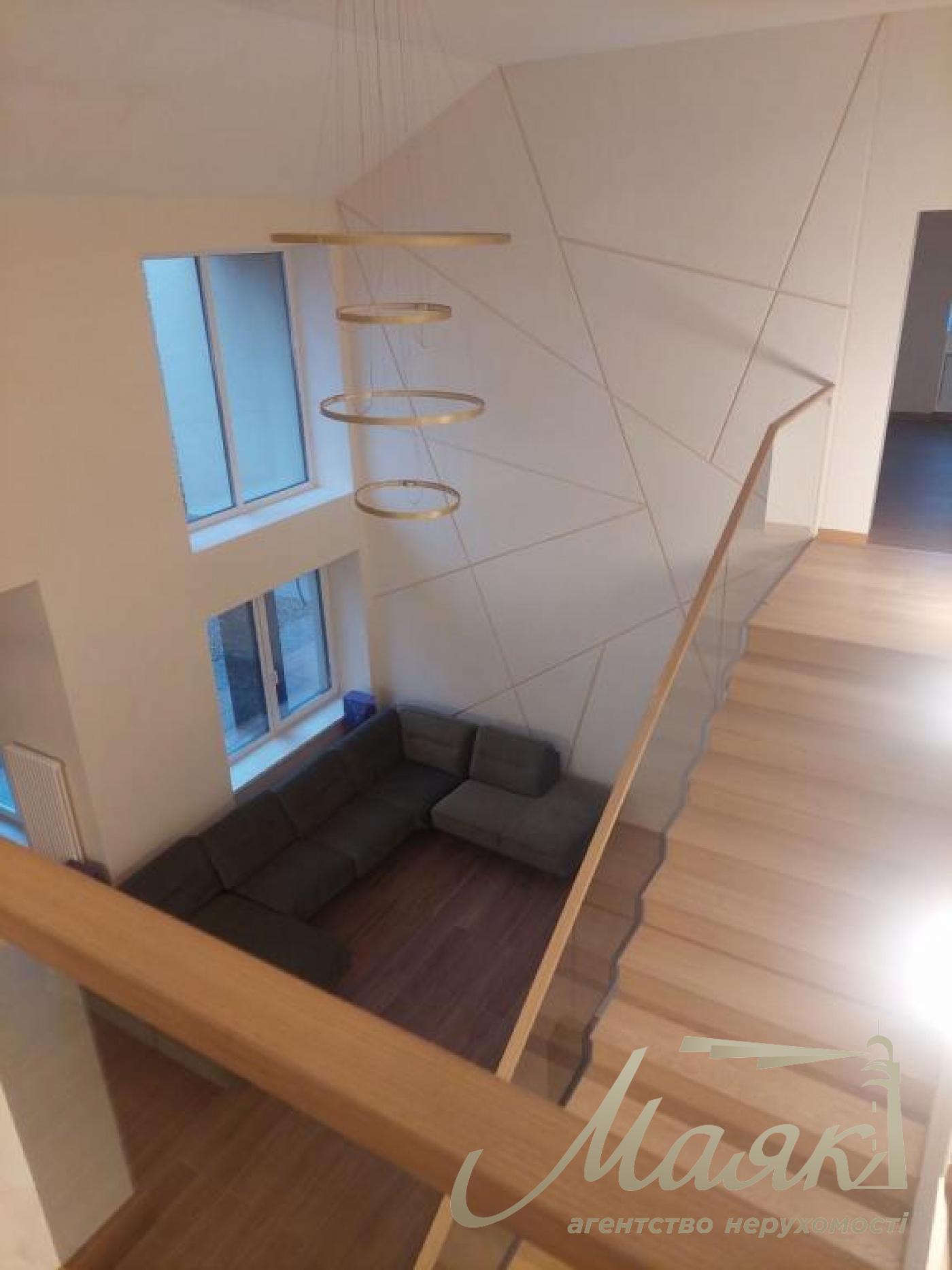 Аренда 450м2 в СМТ Козин/Плюты КГ "Свитанок"