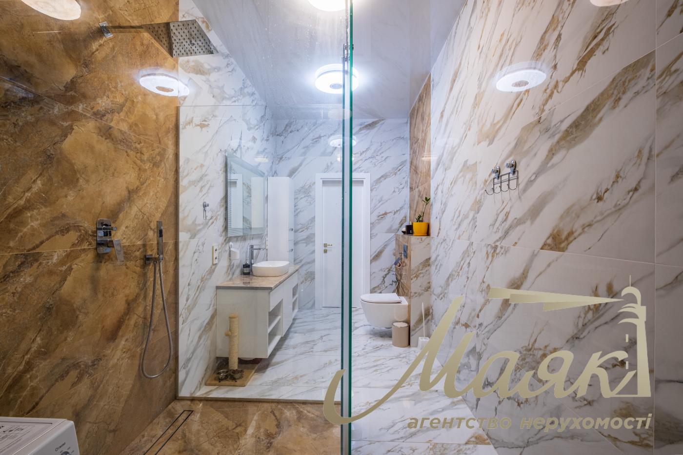 Продажа одноэтажного дома 182.6 м2 в с. Погребы, ул. Пасиченка, Киевская обл, Броварский р-н.