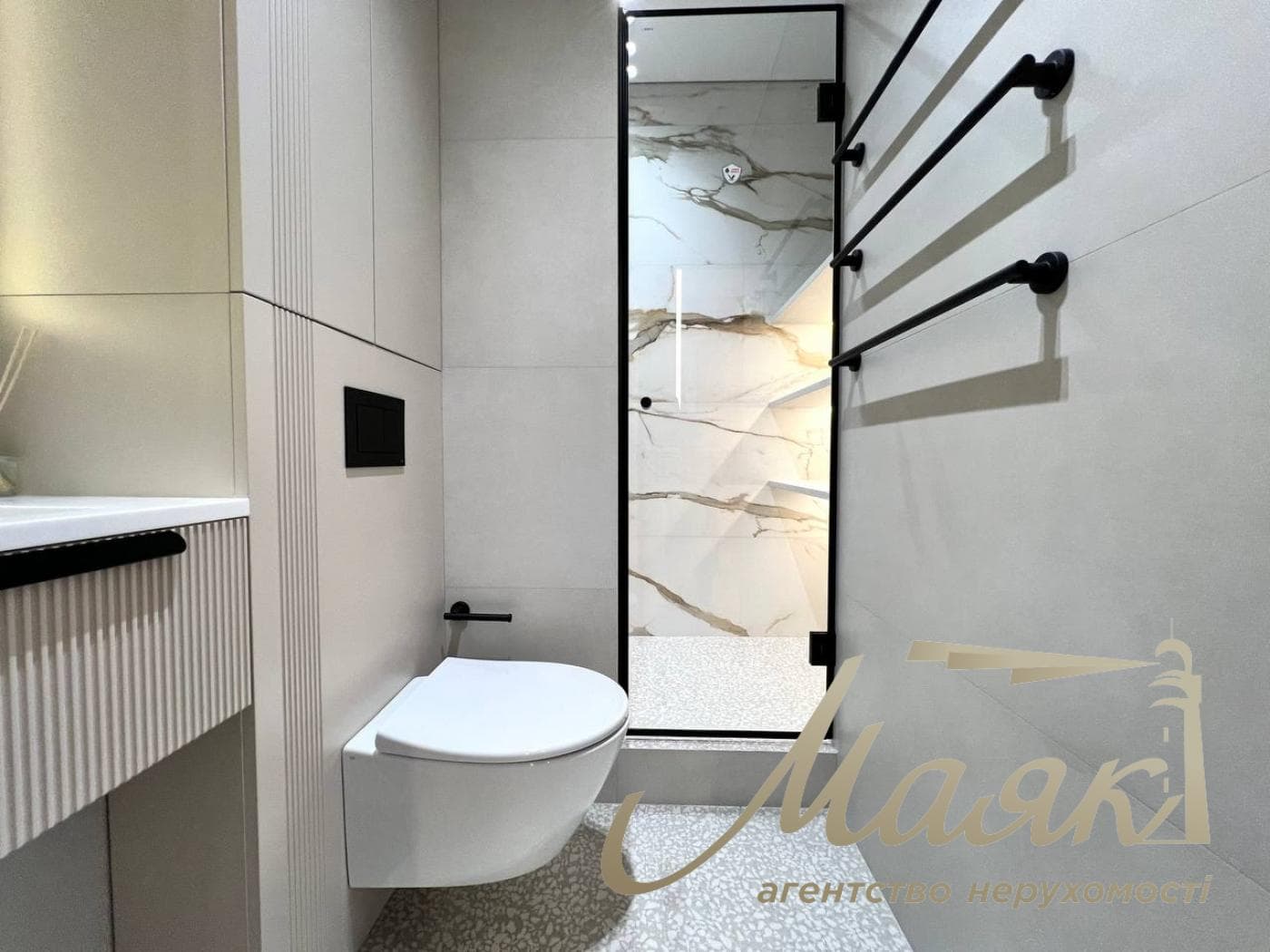 2-room apartment for sale, 40 m², Slavutich Residential Complex.