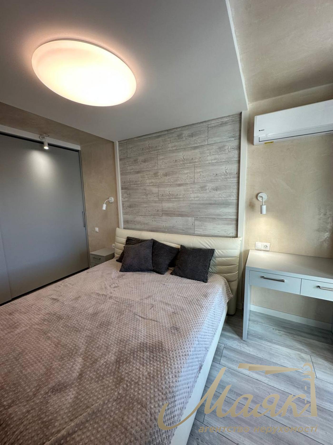 Rent 3-room apartment in Vladimirsky Residential Complex