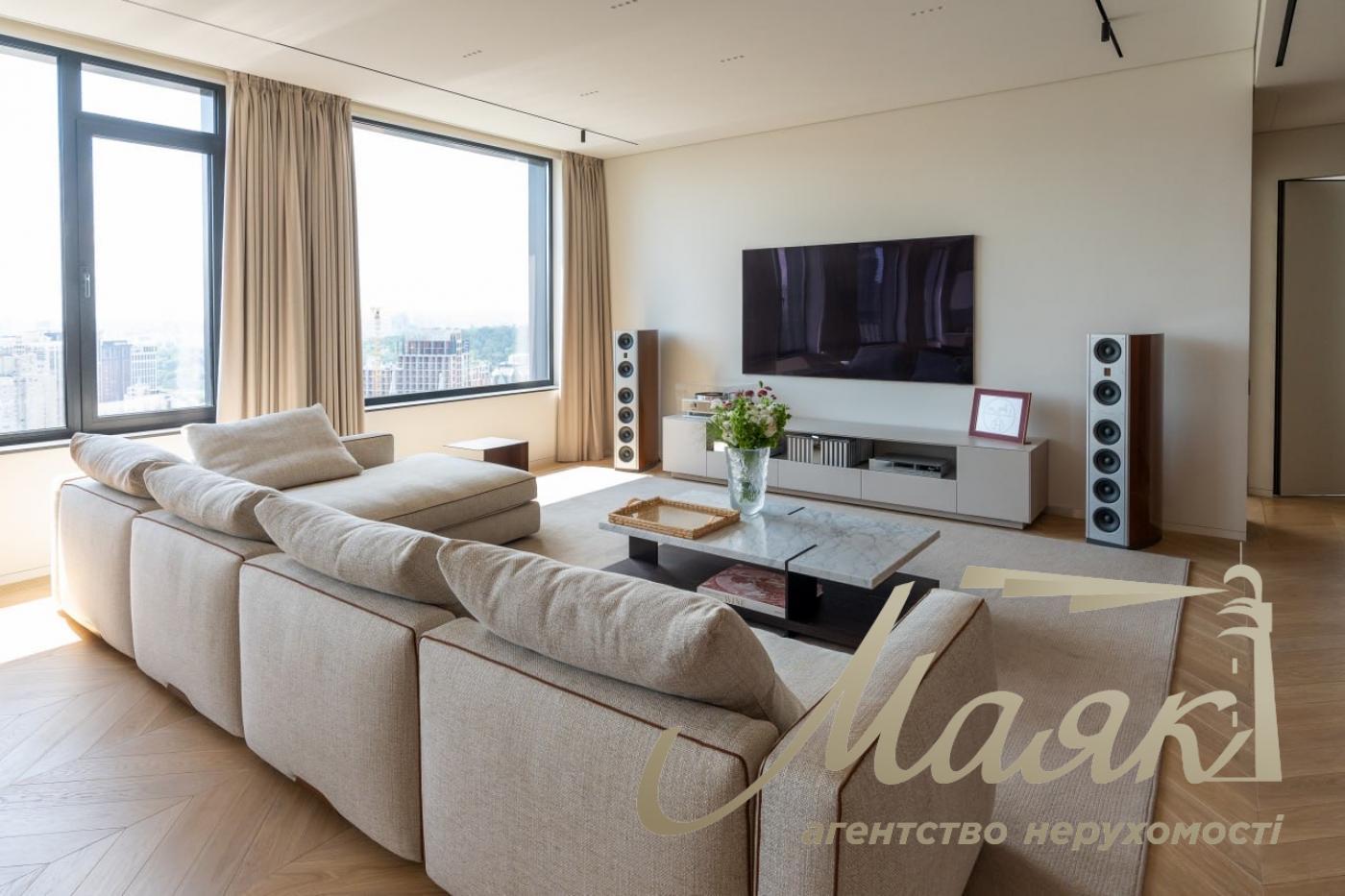 Rent 4 room apartment in LCD LCD Tetris Hall, Delovaya street, Pechersk, Kiev