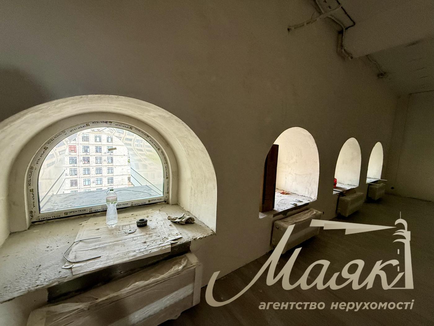 Оренда офісу 322м2 вул. Хрещатик, Центр, Київ