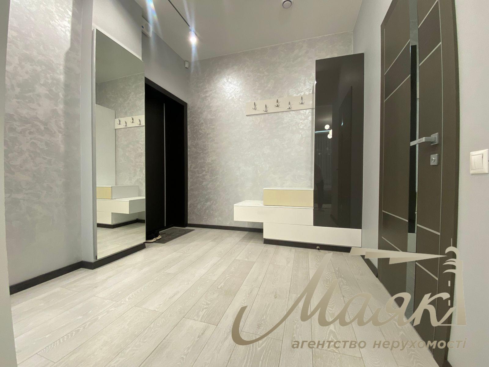 Аренда современных апартаментов 50 м² в ЖК «Новопечерские Липки» ул. Андрея Верхогляда (бывш. Драгомирова), 15. Печерский район.