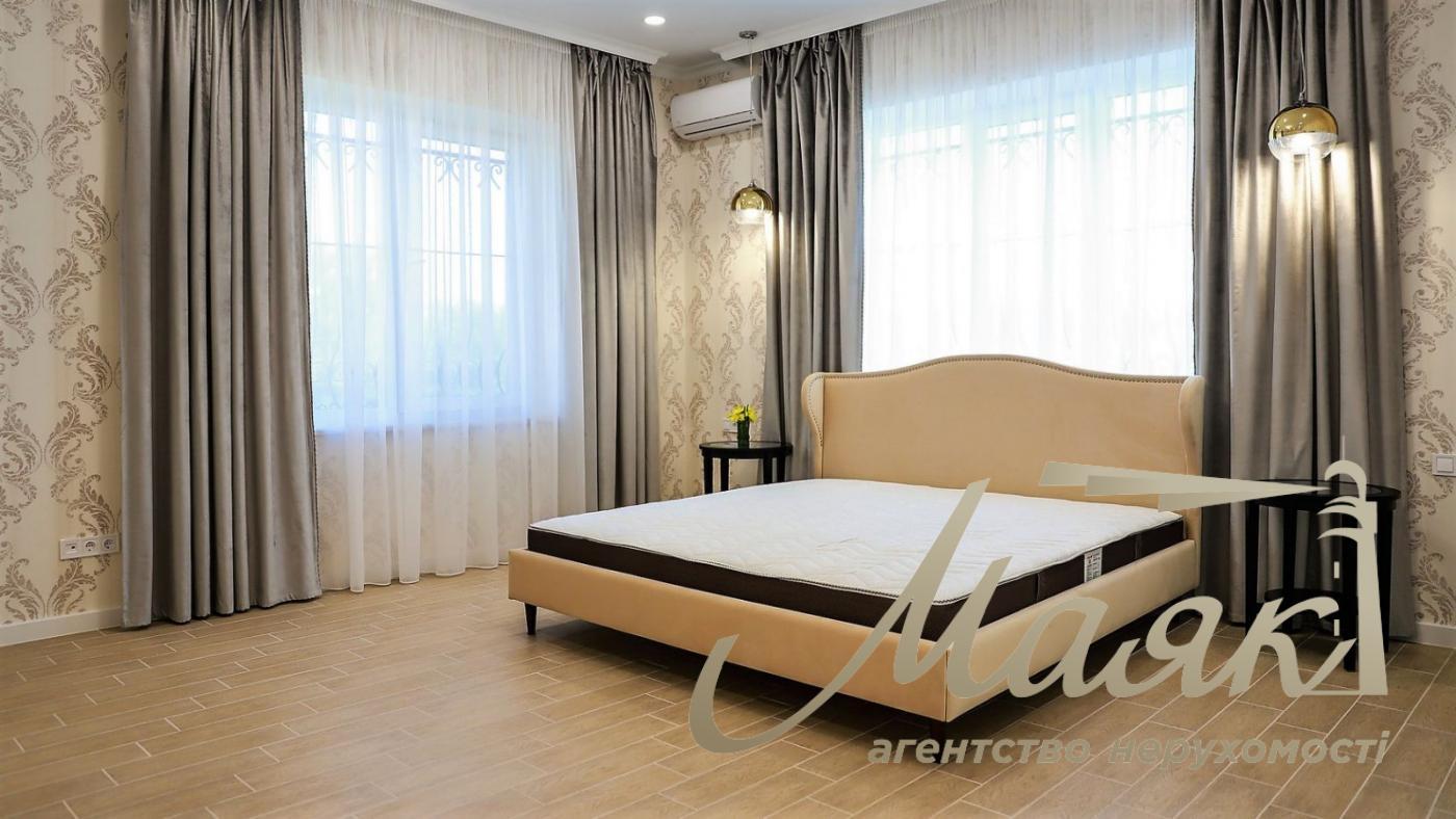 Оренда будинку єврокотеджу 650м2 у Пущі Водиці, село Горенка.