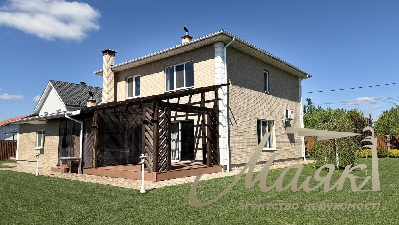 Продаж 2х-поверхового будинку 246м2 с. Зелений Бір/Крушинка, Одеський напрямок, Київська область.