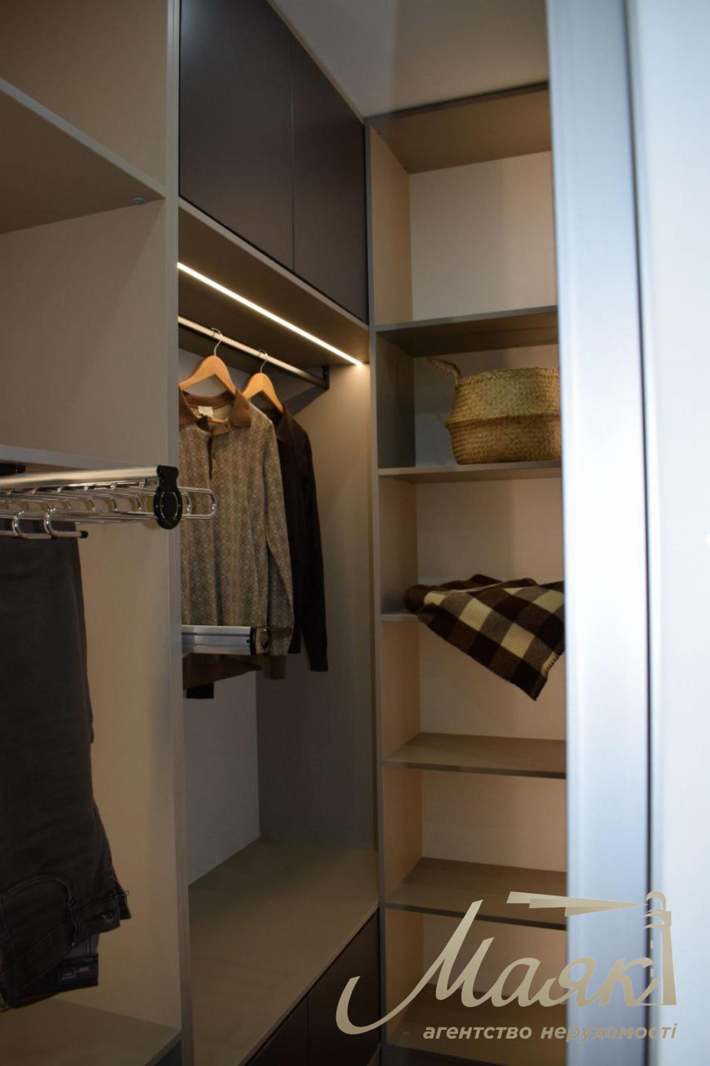 Продаж 1-к квартири 70М2 Бойчука Михайла вулиця 41 ЖК "Новопечерська Вежа"