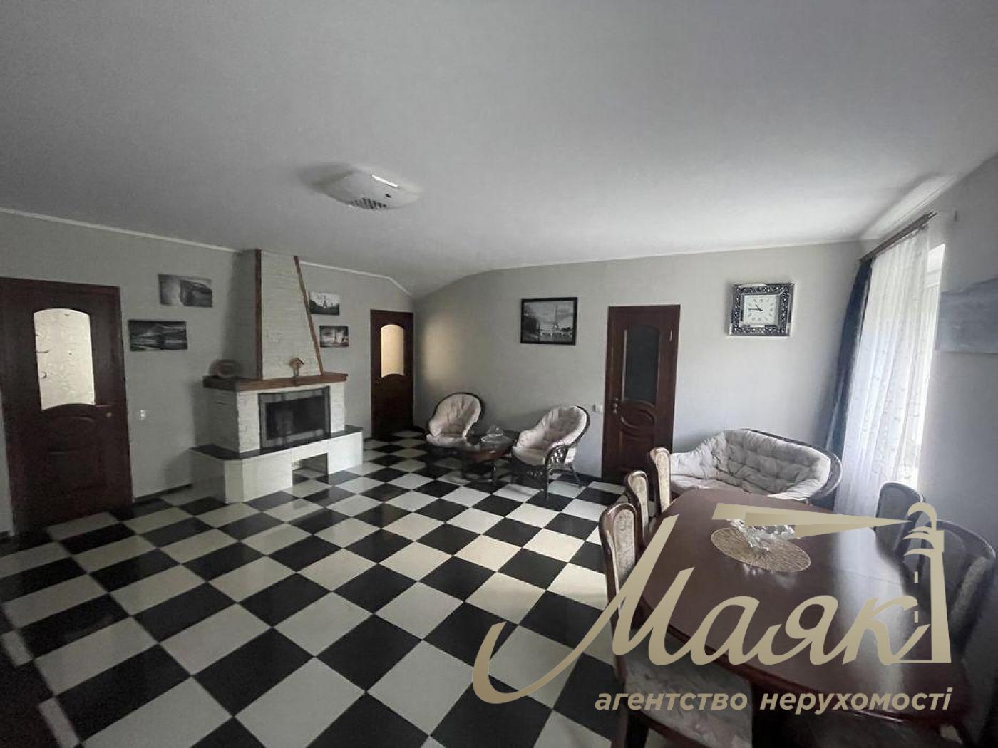 Sale of a 2-storey house in Rudyki. House area 254 sq. m. Plot 18 acres.