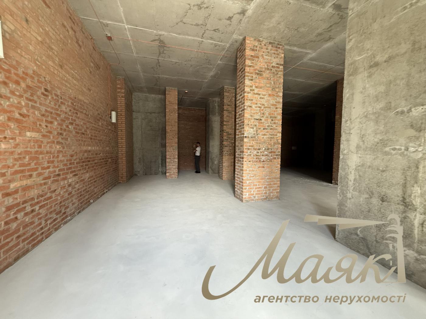 Оренда фасадного 110м2 приміщення ЖК Трініті вул. Тютюнника, 39/2