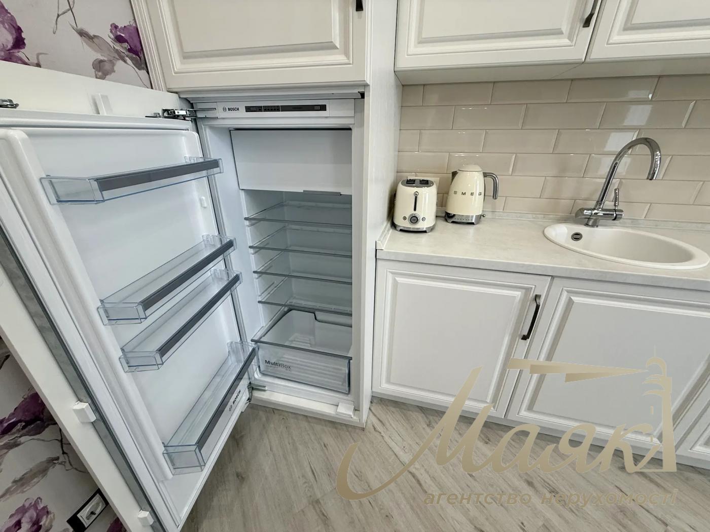 Оренда 1к квартири - студії 47м², вул. Філатова Академіка, Печерськ