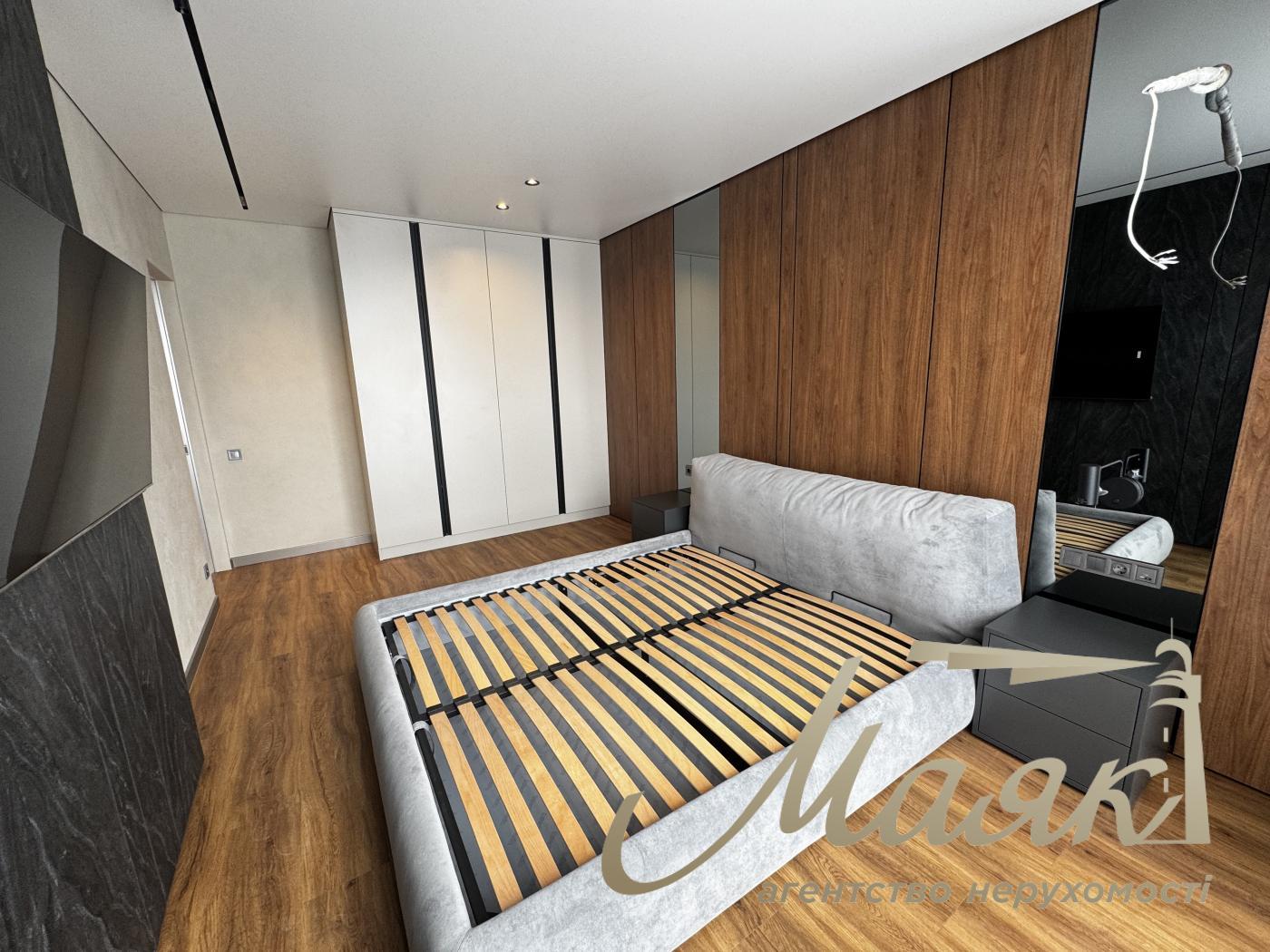 For sale 3-bedroom apartment in LCD Great