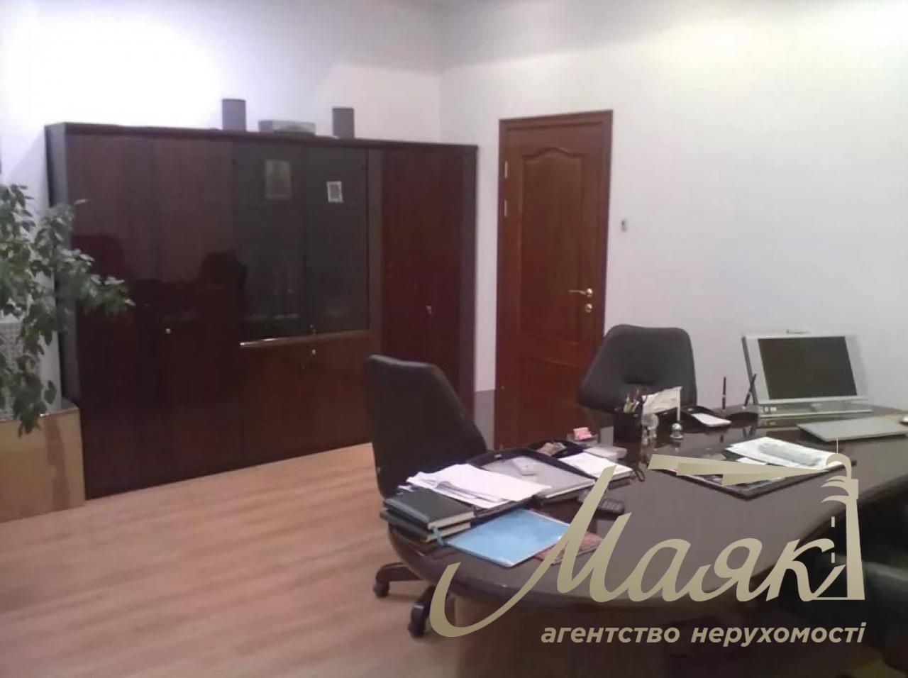 Stylish office building for sale in the elite microdistrict "Vozdvizhenka" Podil, Center, Kyiv