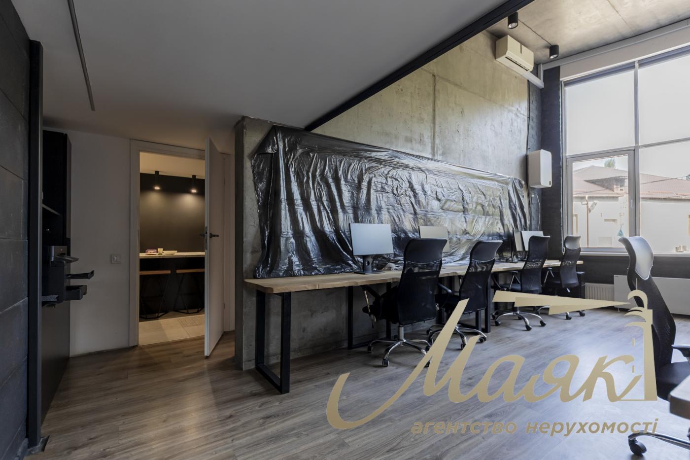 Sale of commercial premises 160 m2 in residential complex Prestige Hall, Tyutyunnika 37/1, Center