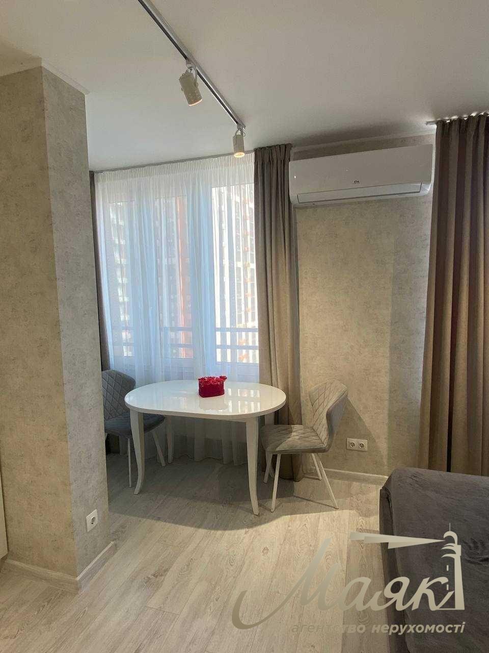 Продаж 1к квартири з ремонтом 35м2, ЖК Севен, Осокорки