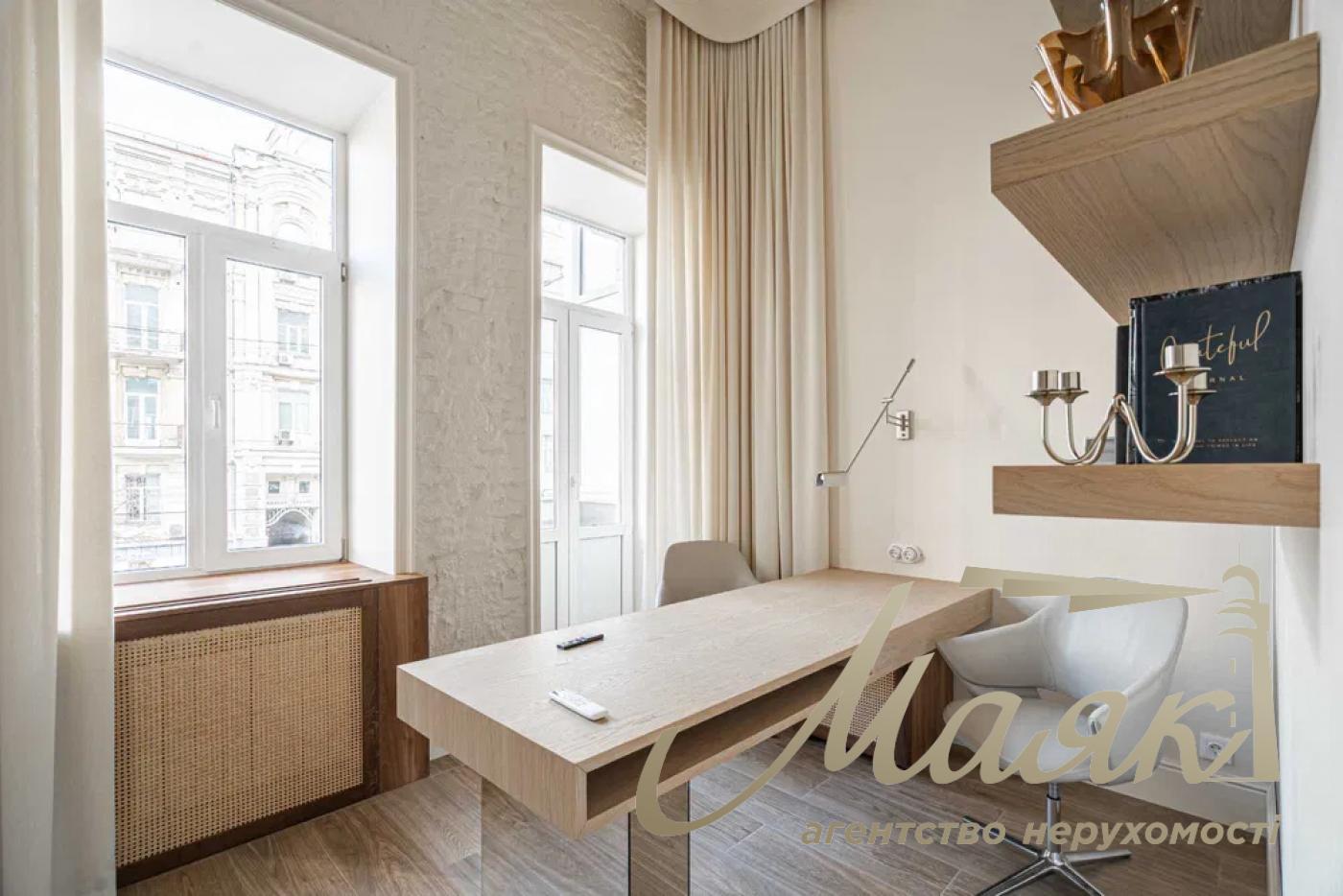 Продаж офісу в центрі, вул. Саксаганського