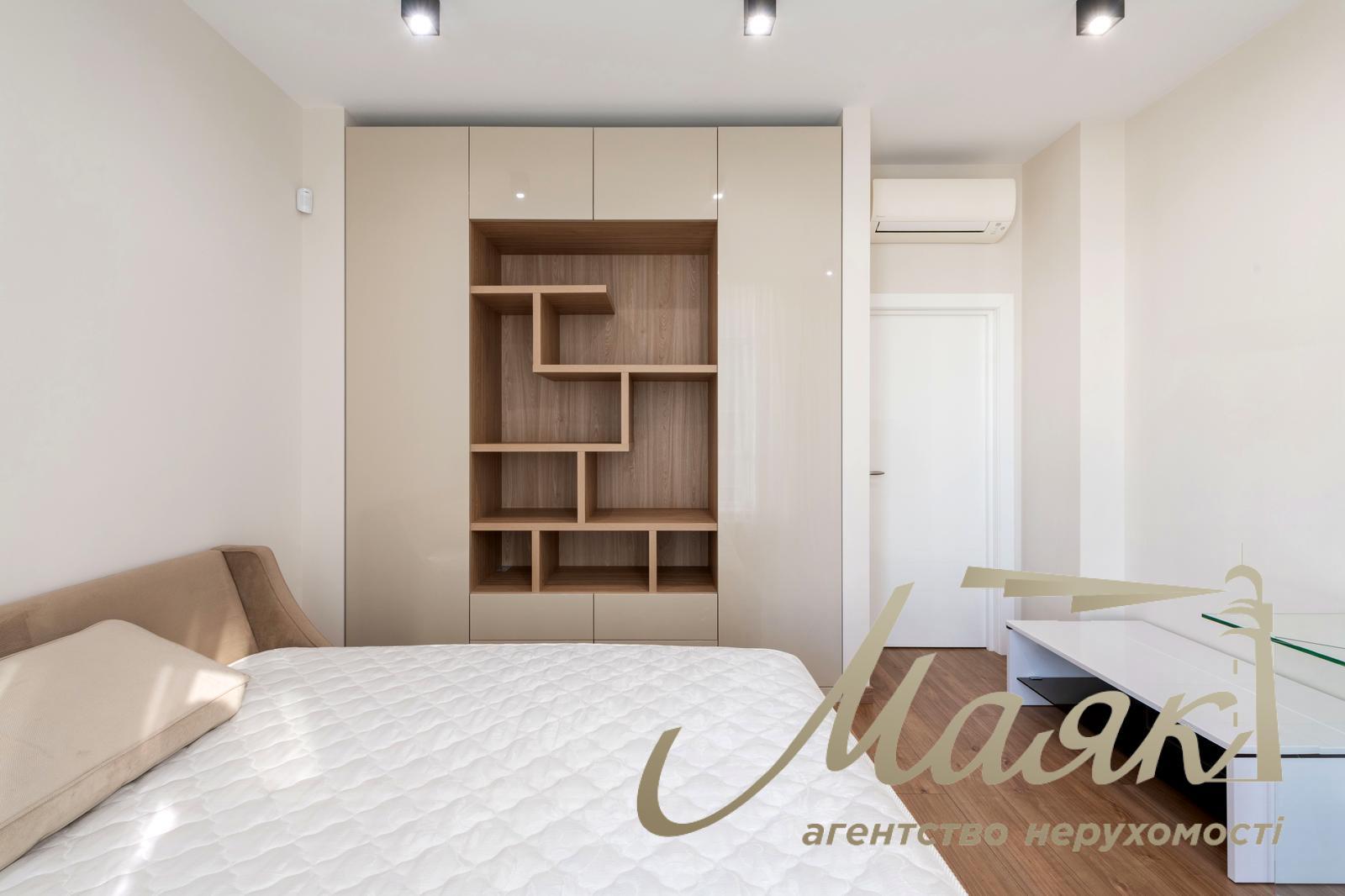 Оренда 4-х кімнатна квартира в ЖК Новопечерські Липки, Печерський район.