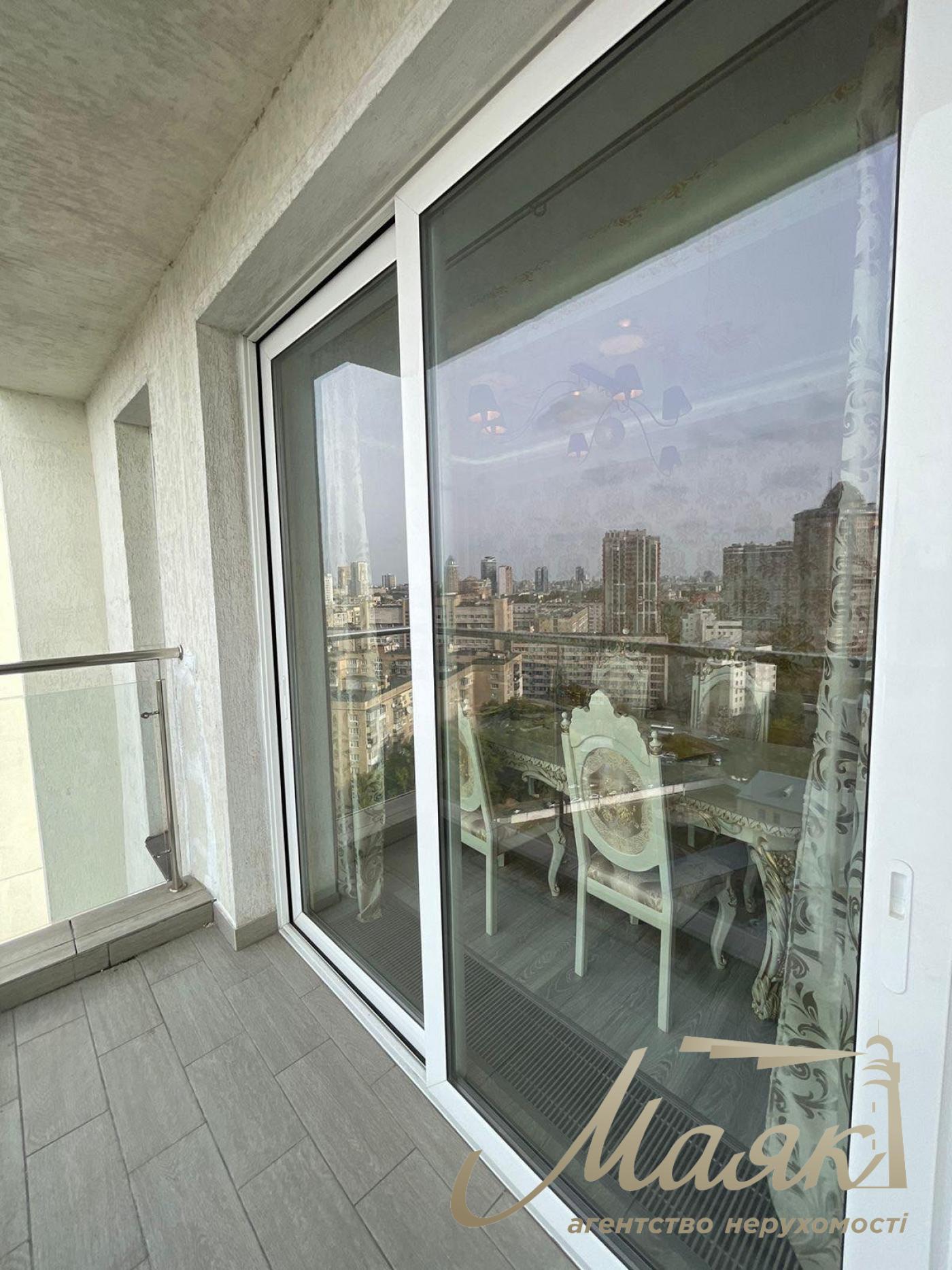 Rent of 4-room apartment in residential complex Panorama on Pechersk, Shchorsa st. 44A