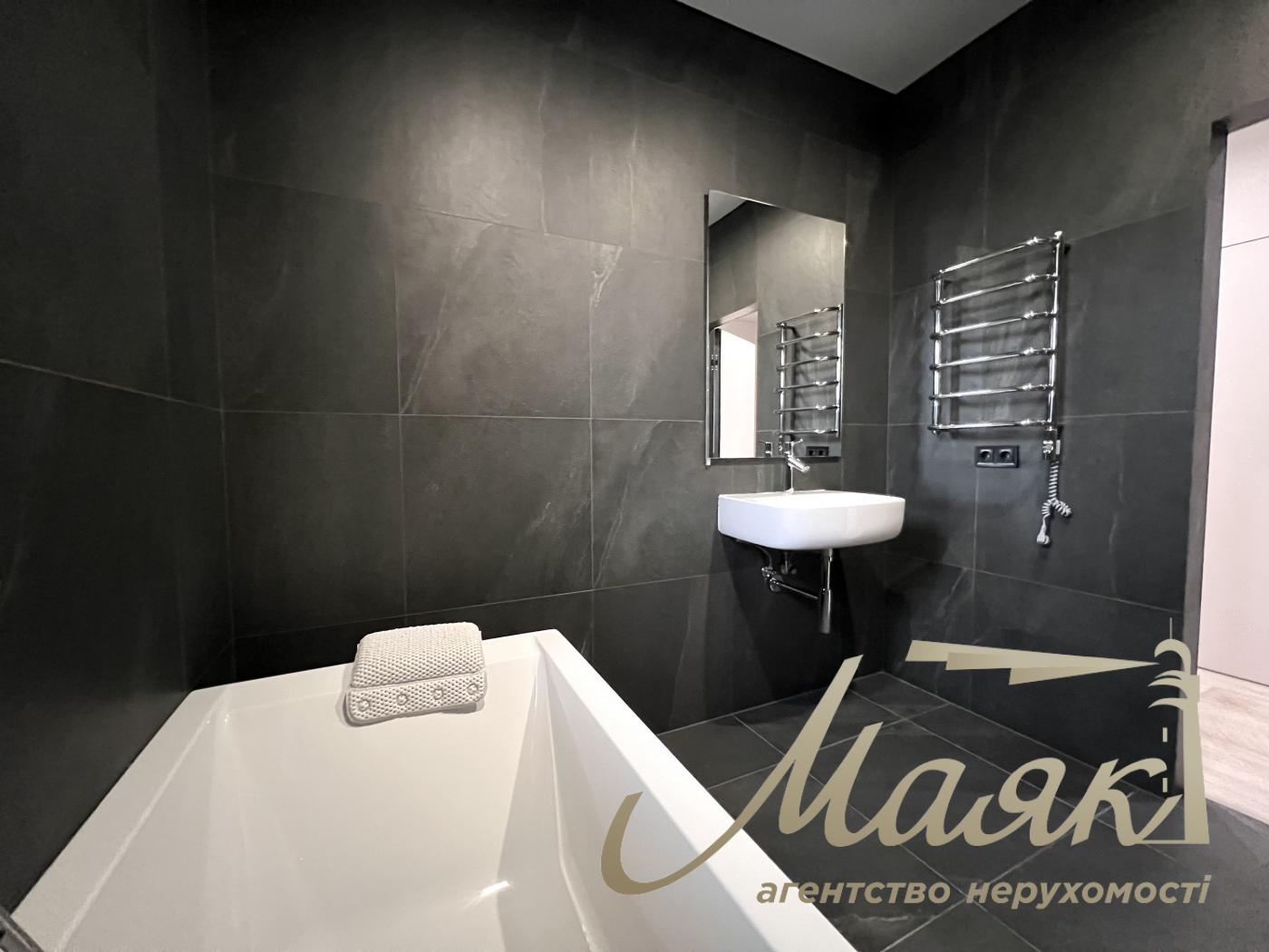 Rent 2-storey house 157m2, Goloseevsky district