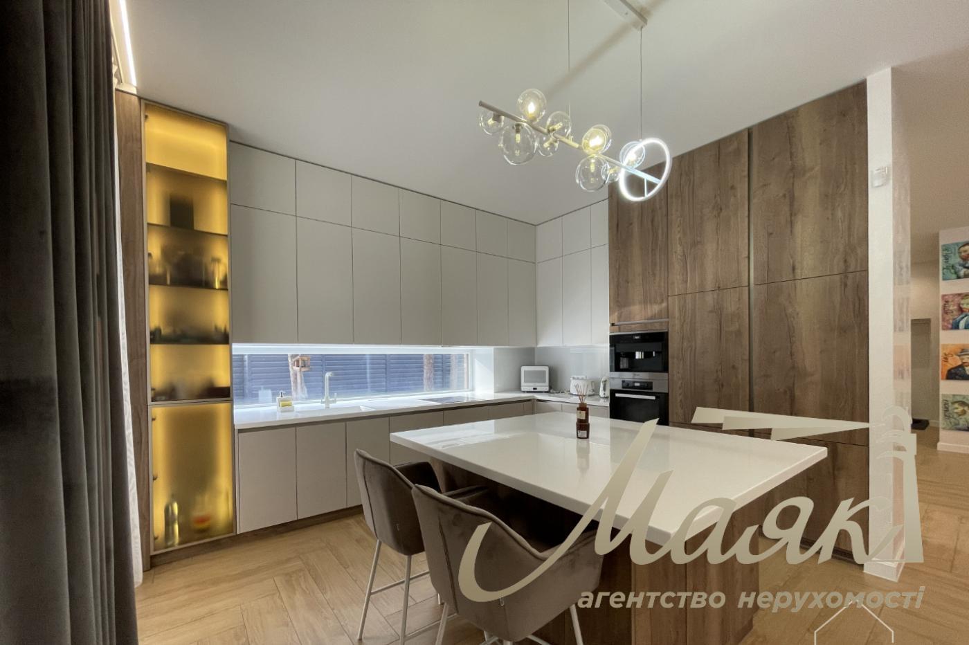 Продажа 2-х этажного дома 255м2, Ходосовка