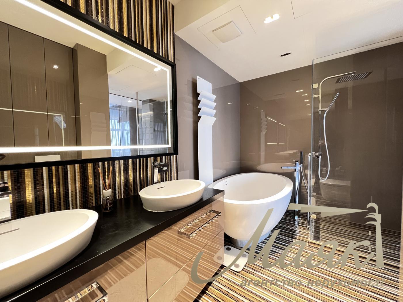 For sale 4-bedroom apartment, LCD Novopecherskie Lipki, 116.4m², Pechersk, Kyiv