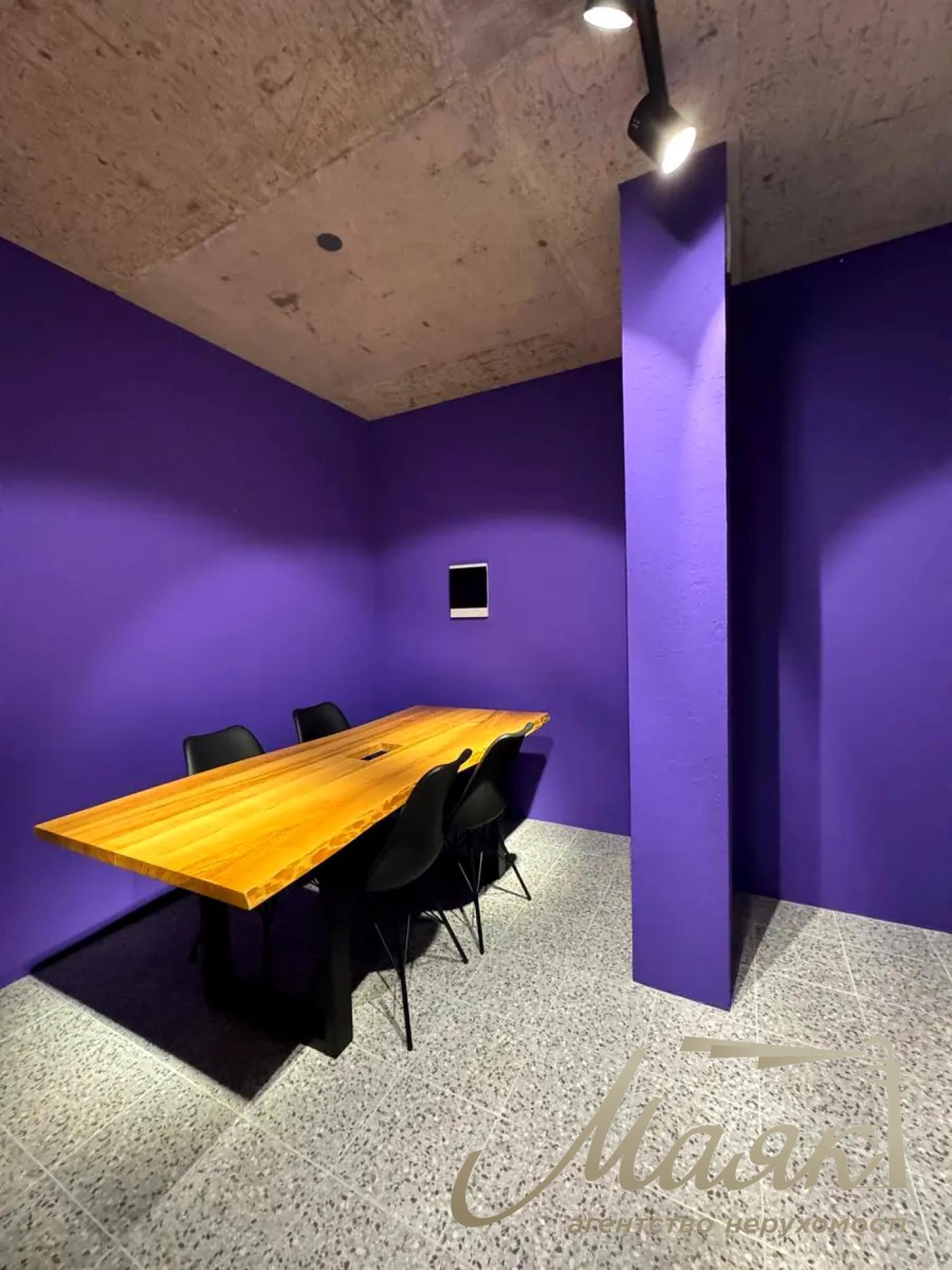 Office for rent 230m2 in LCD Novopecherskaya Tower, Boychuk str.