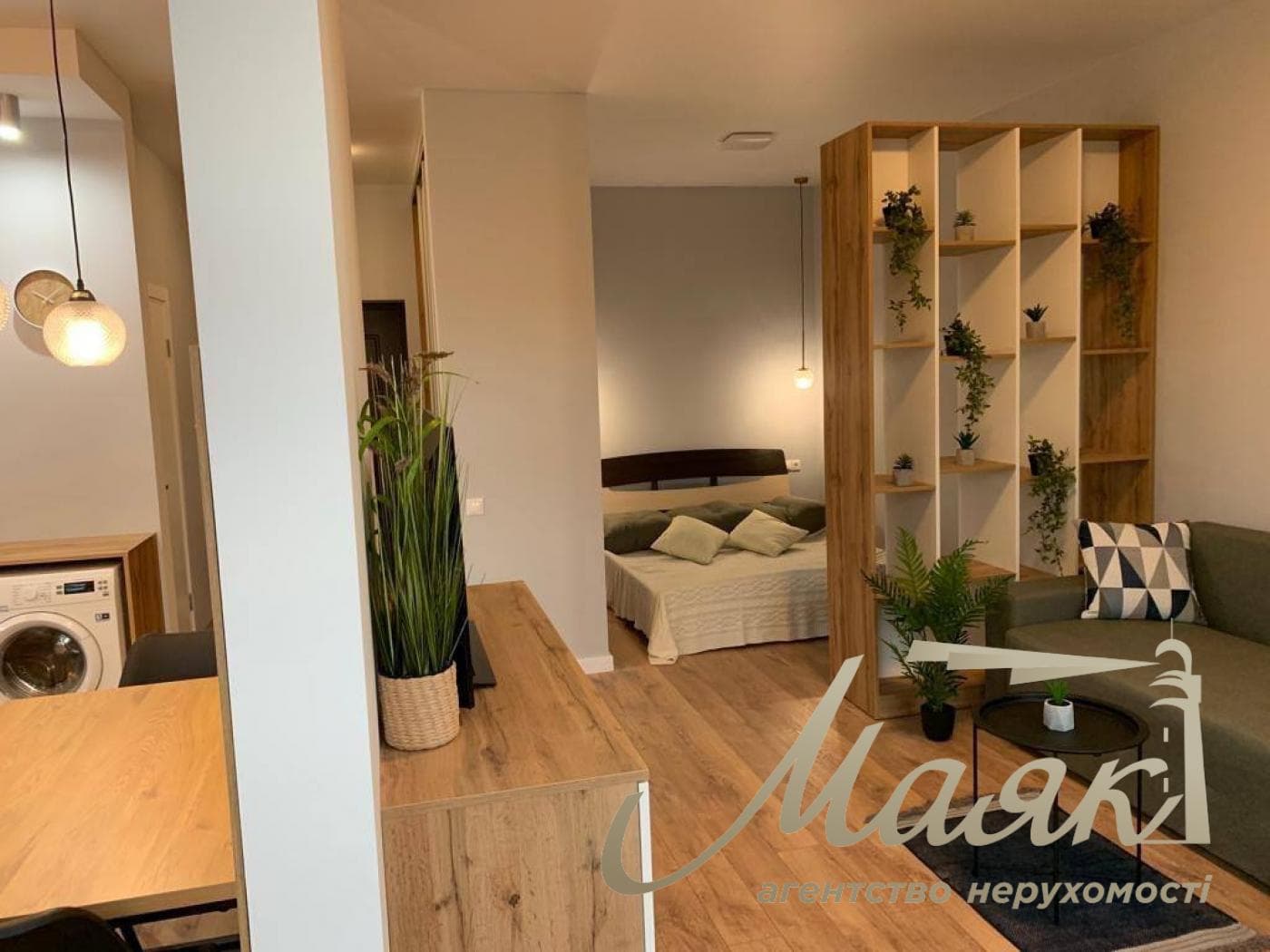 Rent a 44 m² studio apartment in the "52 Zhemchuzhina" residential complex at 17 Boychuka St., Pechersk