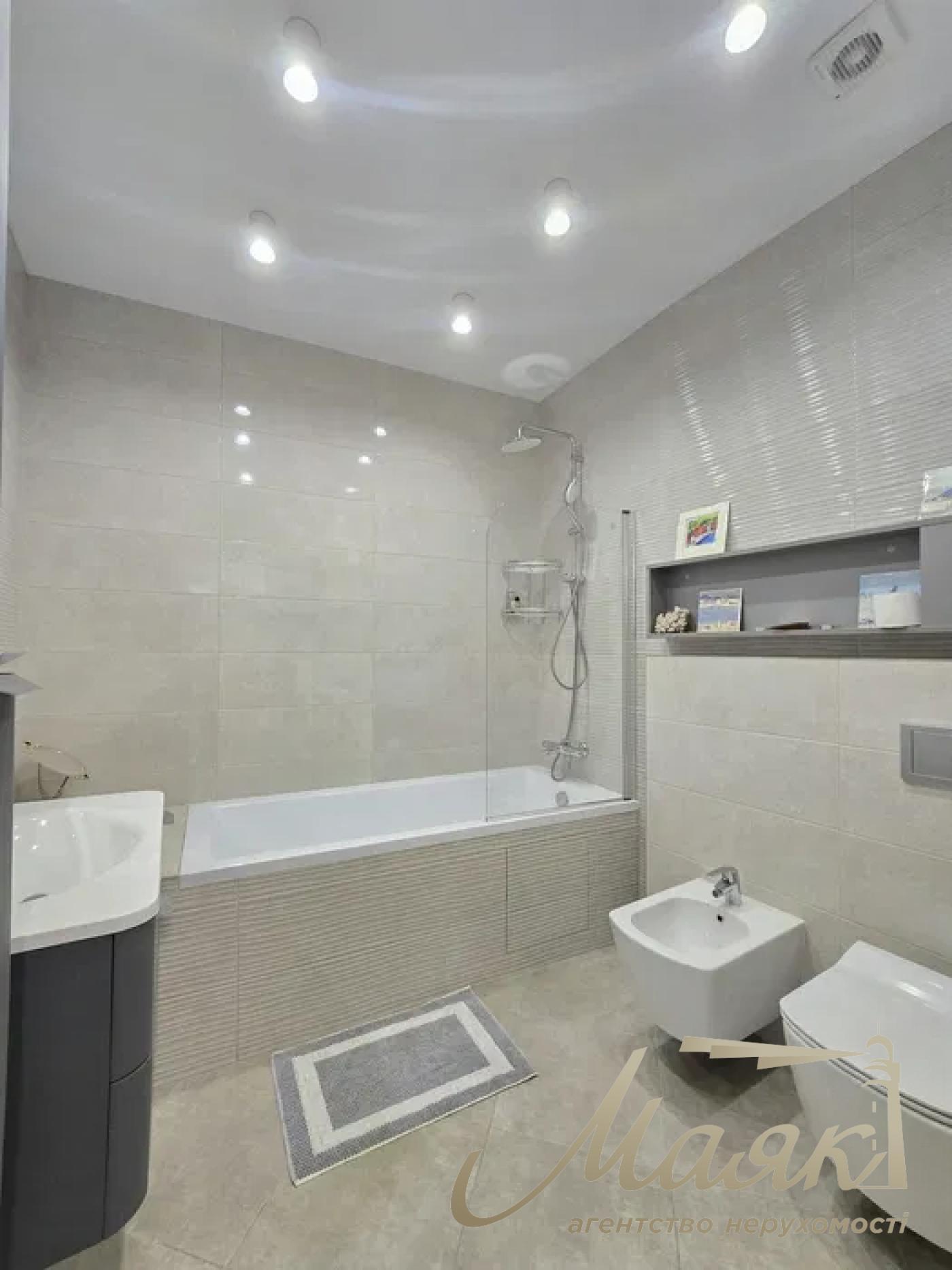 Продаж 4-кімнатної квартири ЖК Busov Hill, вул. Бусловська
