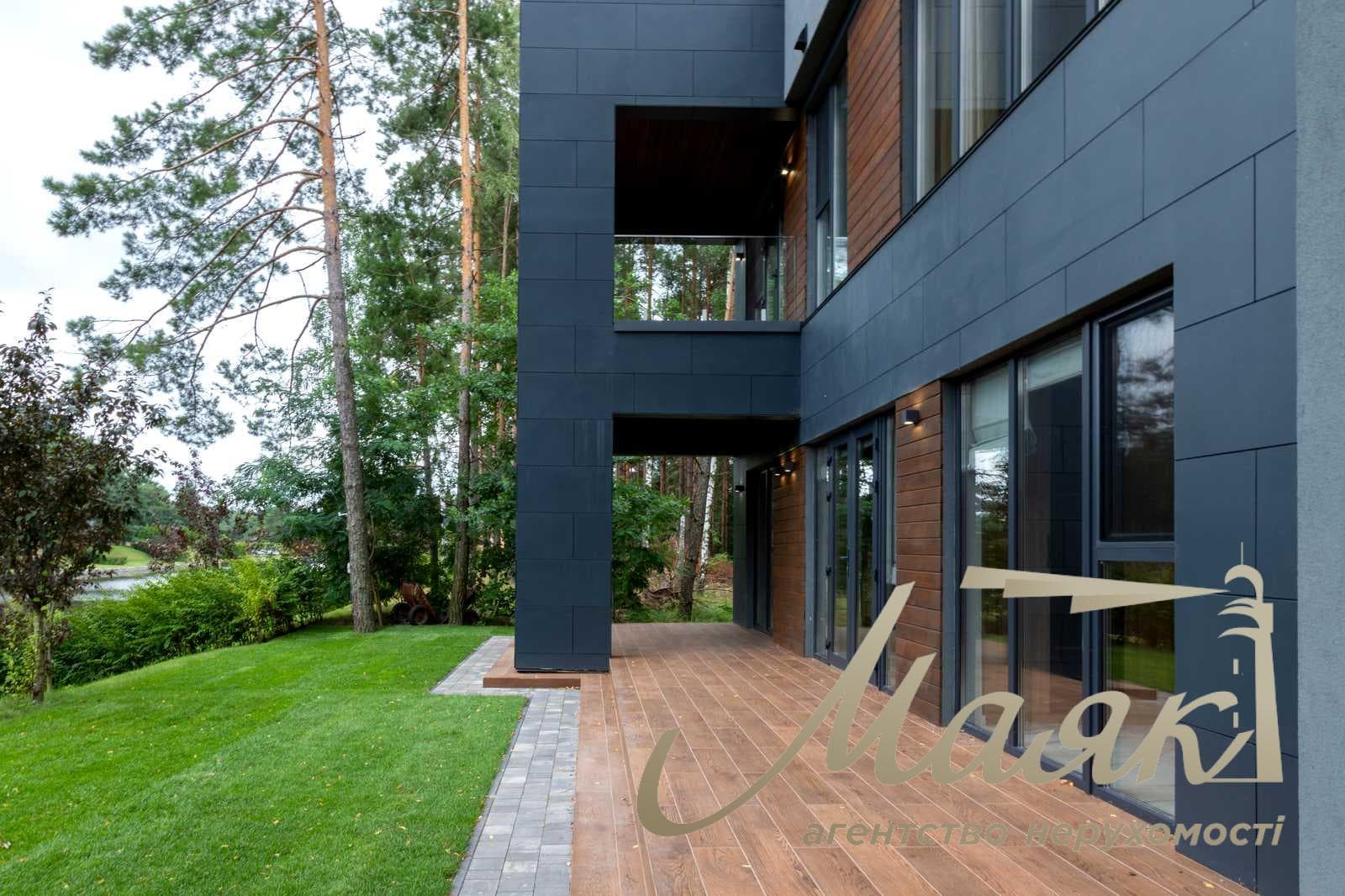 Продаж будинку площею 330 м² у житловому комплексі Riviera Village, с. Лебедівка, Вишгородський район, Київська область.