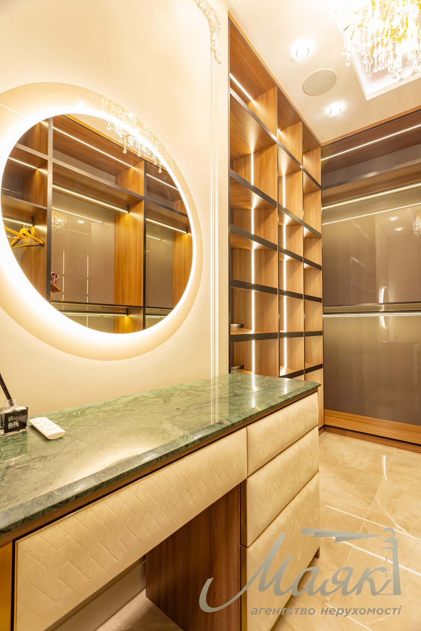 Продаж пентхауса 195 м² з терасою та дизайнерським ремонтом у ЖК Park Avenue VIP, Київ