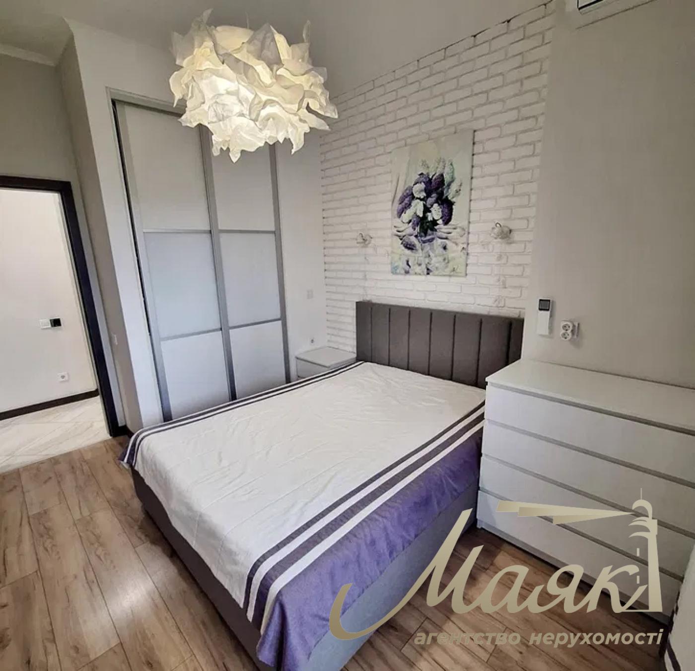 Rent of 2-room apartment, Andreya Verkhoglyada (Dragomirov) st. 2-A, Novopechersky Dvor residential complex