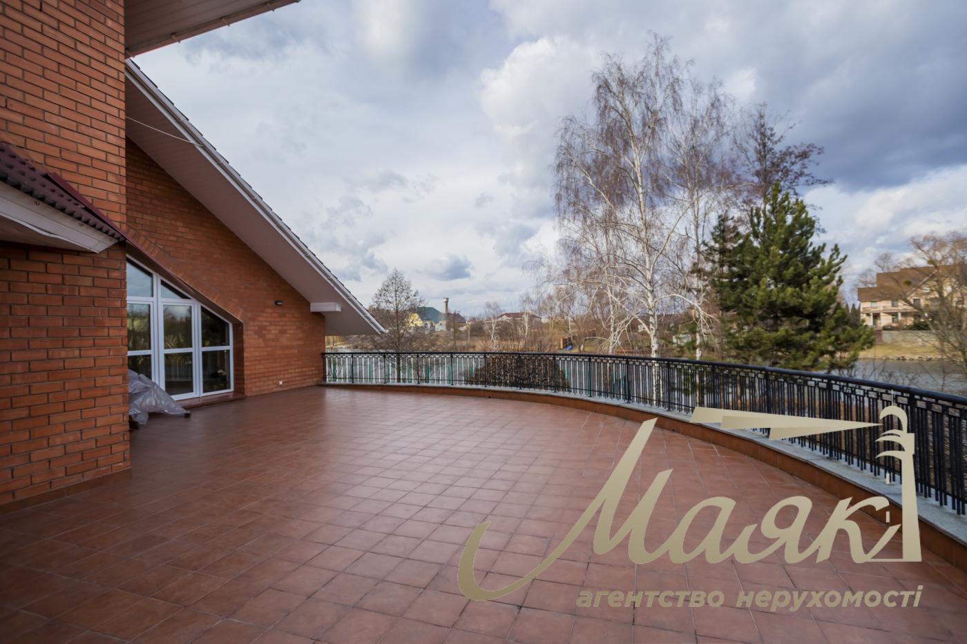 Sale of a house in the residential complex "Golden Gate", Kozin village.