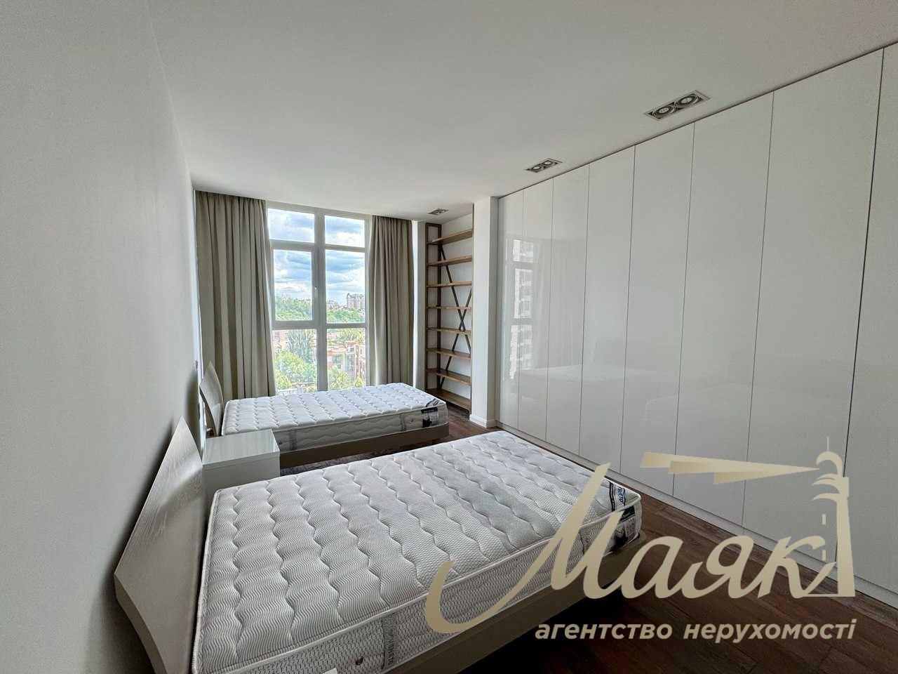 Продаж квартири 62м2 ЖК Новопечерські Липки, Драгомирова/Верхогляда, Печерський район