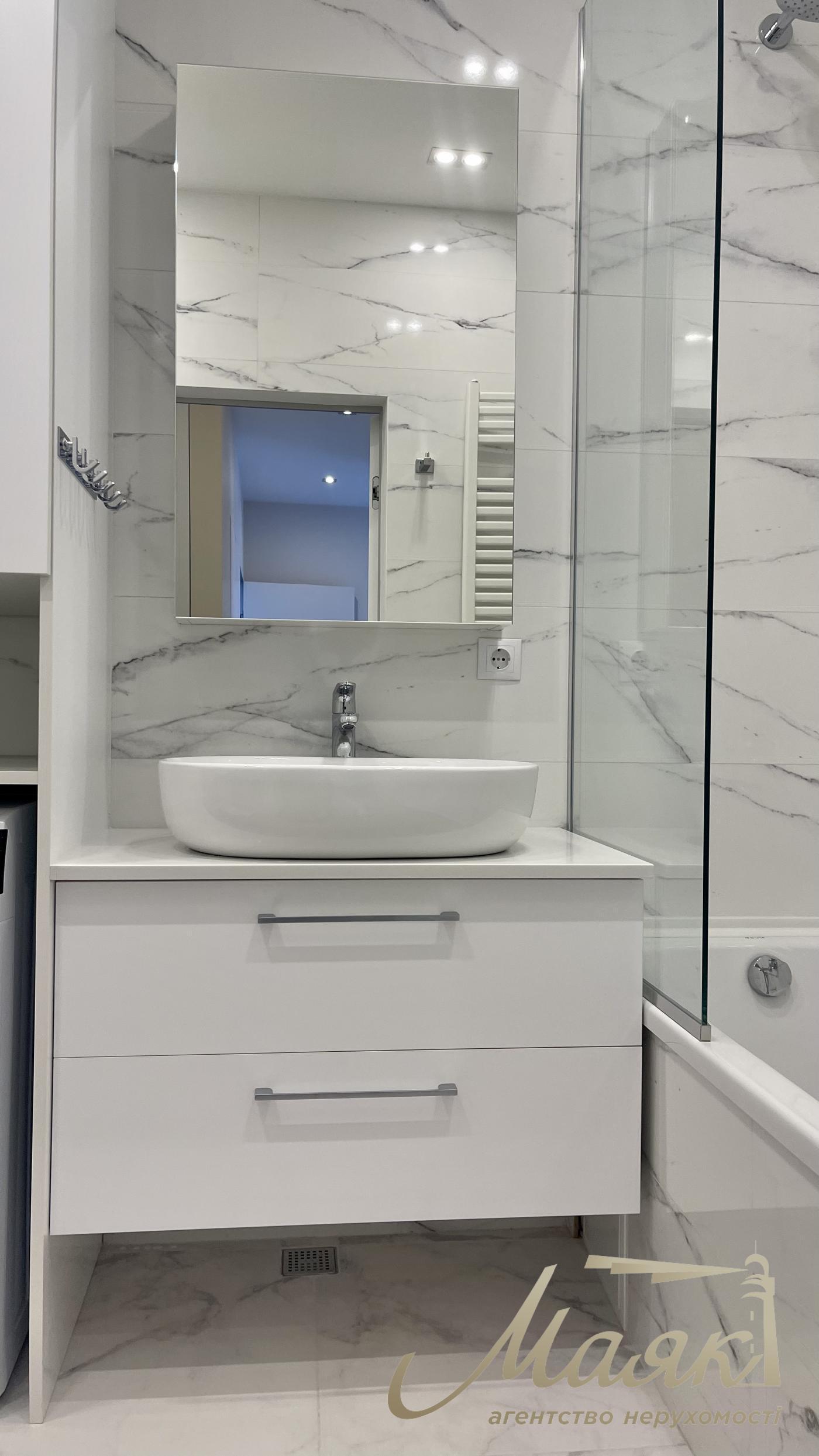 Аренда 3к. квартиры, ЖК "Французский квартал", ул. Предславинская