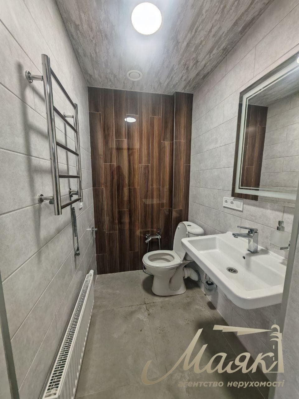 Аренда дома с ремонтом 176,7 м², район Ветряные горю, Подольский район, Киев, новий автономний дом с укрытием.