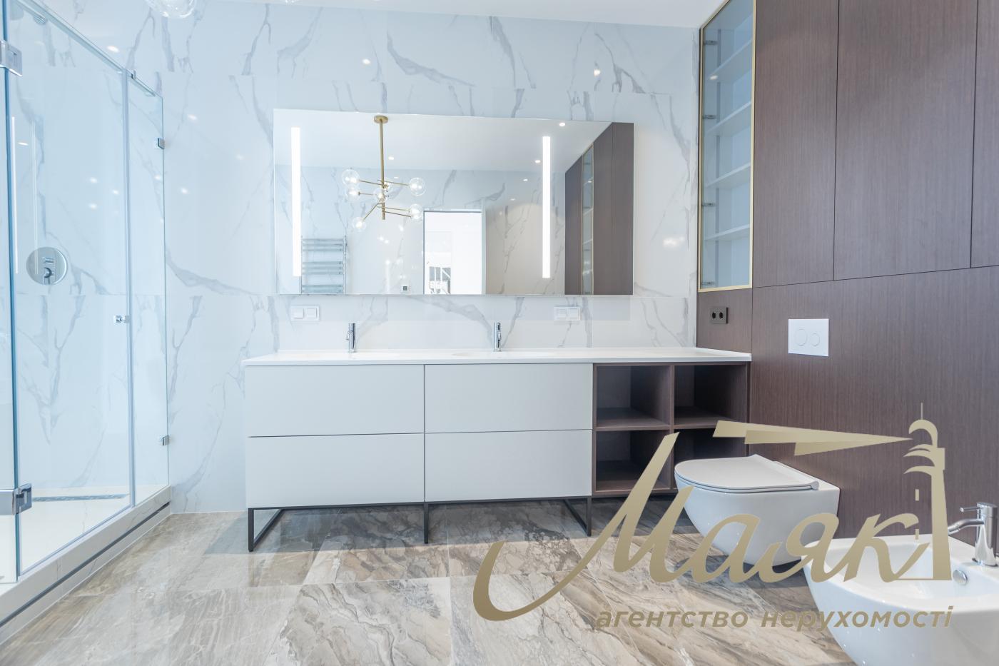 Продаж 4-кімнатної квартири 180 м² в ЖК "Новопечерські Липки", Драгомирова 15Б, Печерський район, Київ.