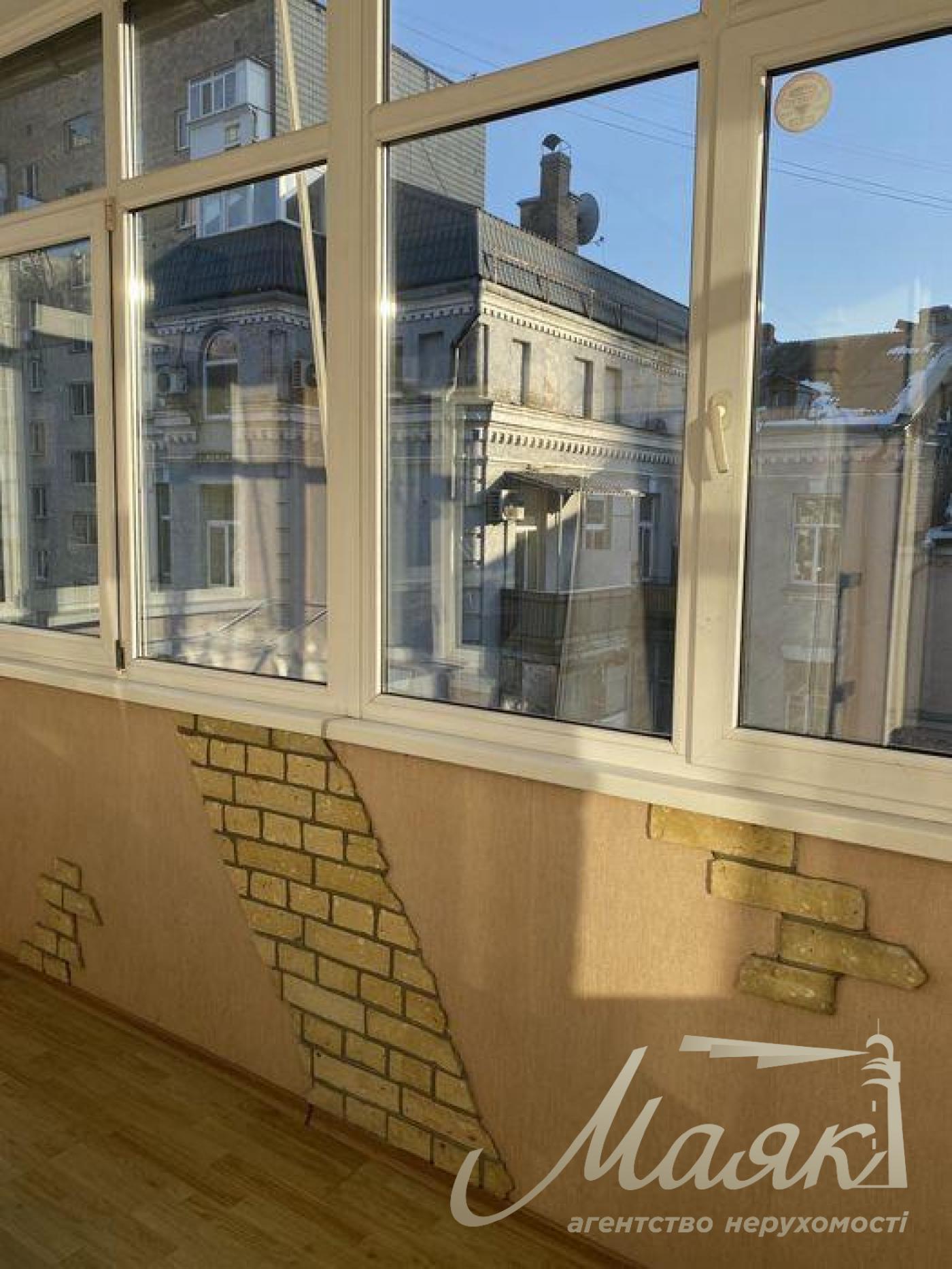 Аренда 4-комнатной квартиры в Центре, стм. Университет, Киев