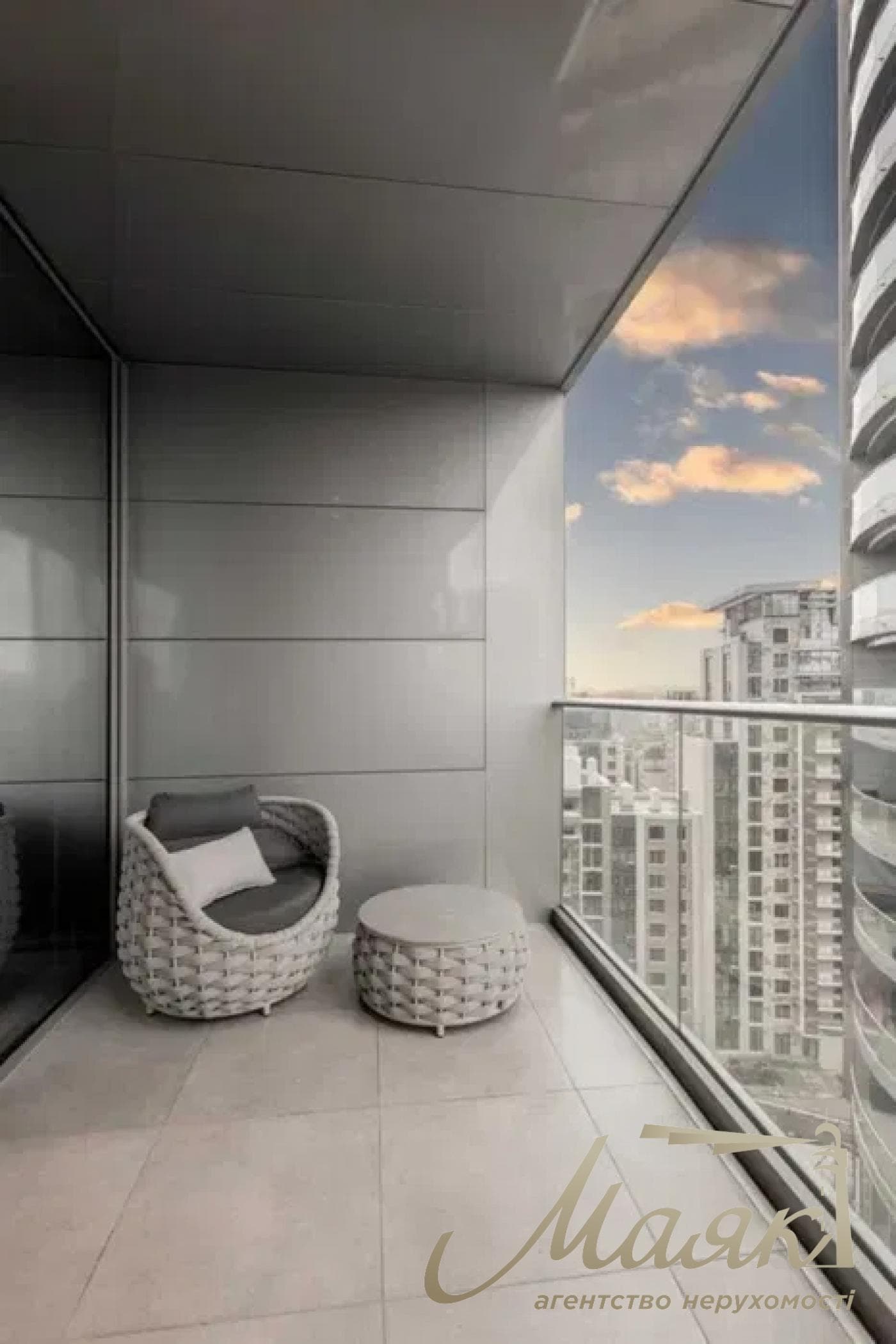 Rent a 3-bedroom apartment in the Taryan Towers residential complex named after John Paul II