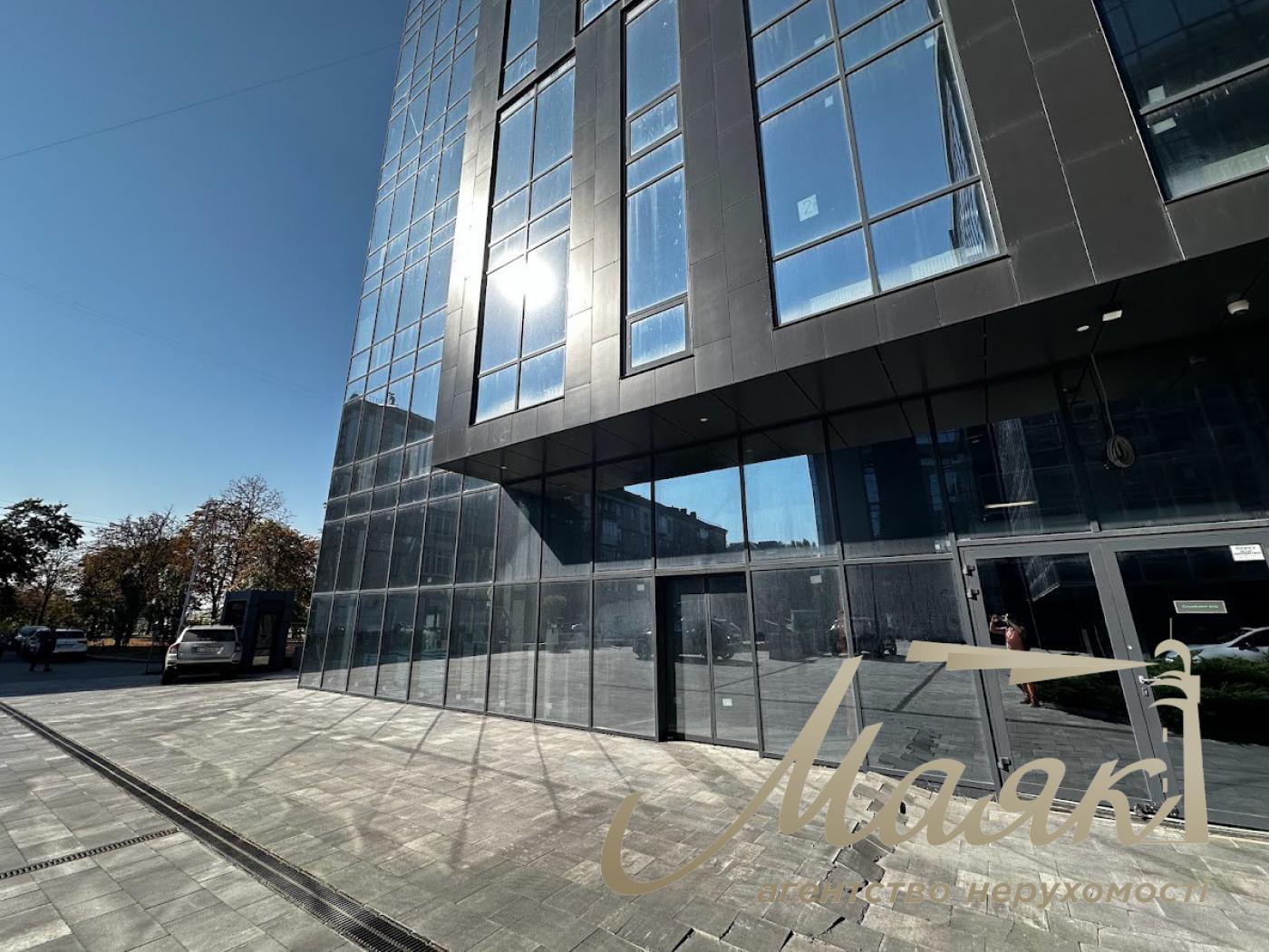 Продаж будівлі Трініті, 6 500м2, вул. Товарна, Пчерськ